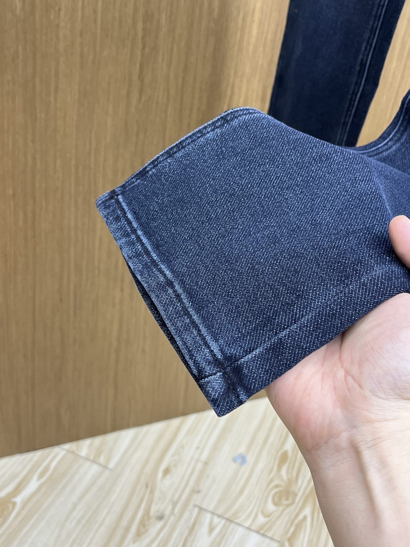 秋冬 Loe 🔥🔥高端定制、25SS秋冬最新款牛仔裤 柜台同步发售 进口固色面料 原版定制复刻 客供五金