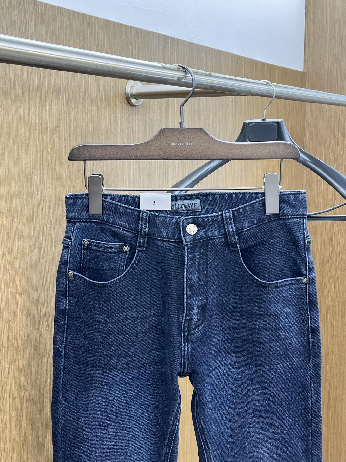 秋冬 Loe 🔥🔥高端定制、25SS秋冬最新款牛仔裤 柜台同步发售 进口固色面料 原版定制复刻 客供五金