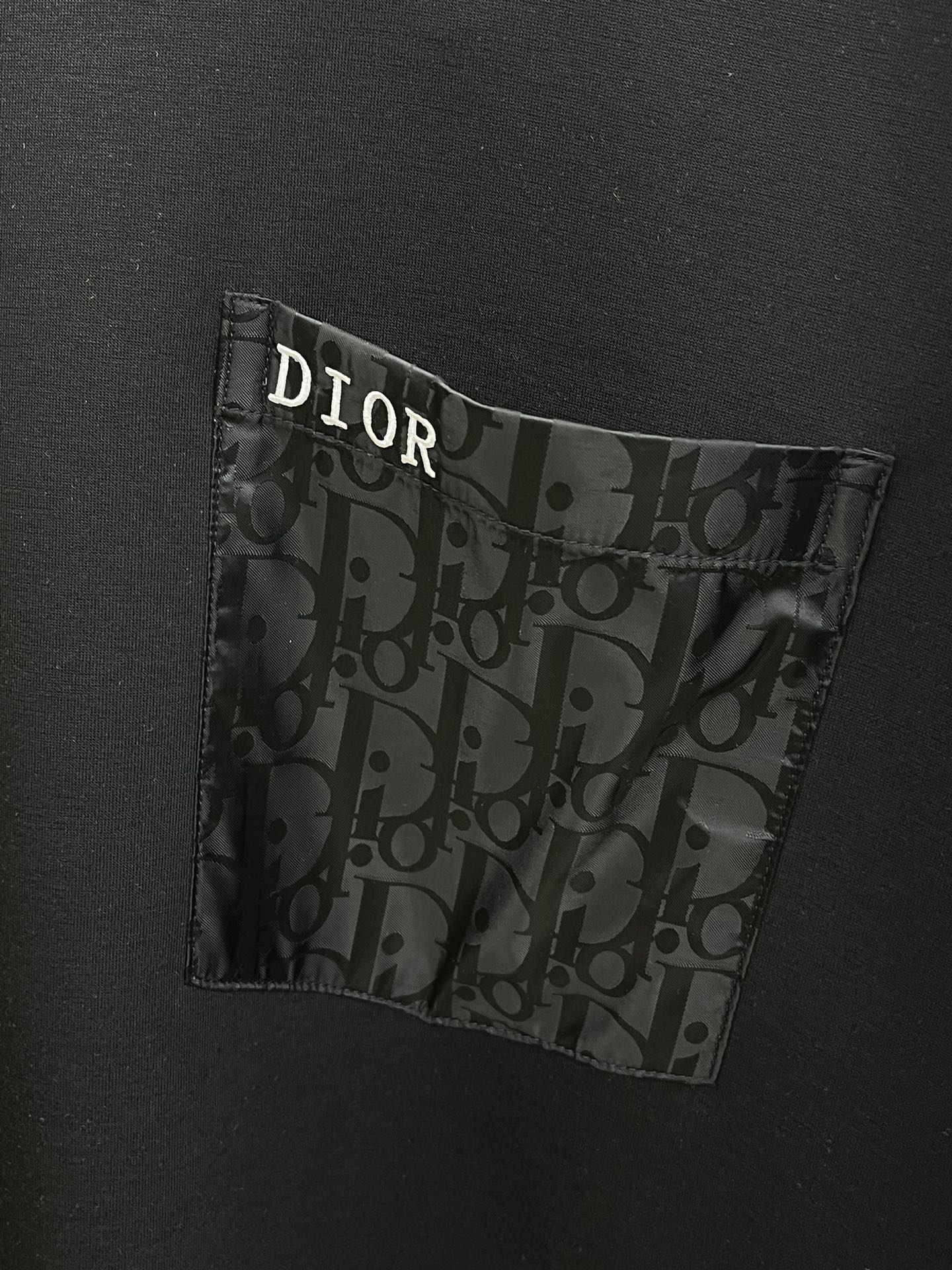 秋冬 CD 🔥🔥2025秋冬专柜新款 时尚休闲打底衫长袖T恤，精选进口高密度双面拉架棉面料，精致原版lo