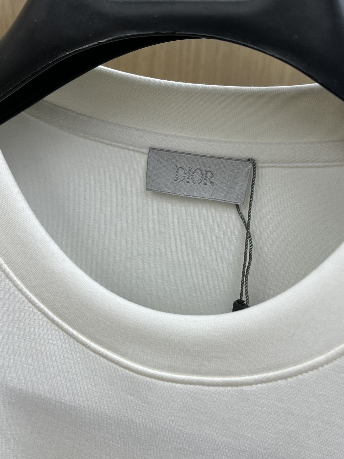 秋冬 CD 🔥🔥2025秋冬专柜新款 时尚休闲打底衫长袖T恤，精选进口高密度双面拉架棉面料，精致原版lo