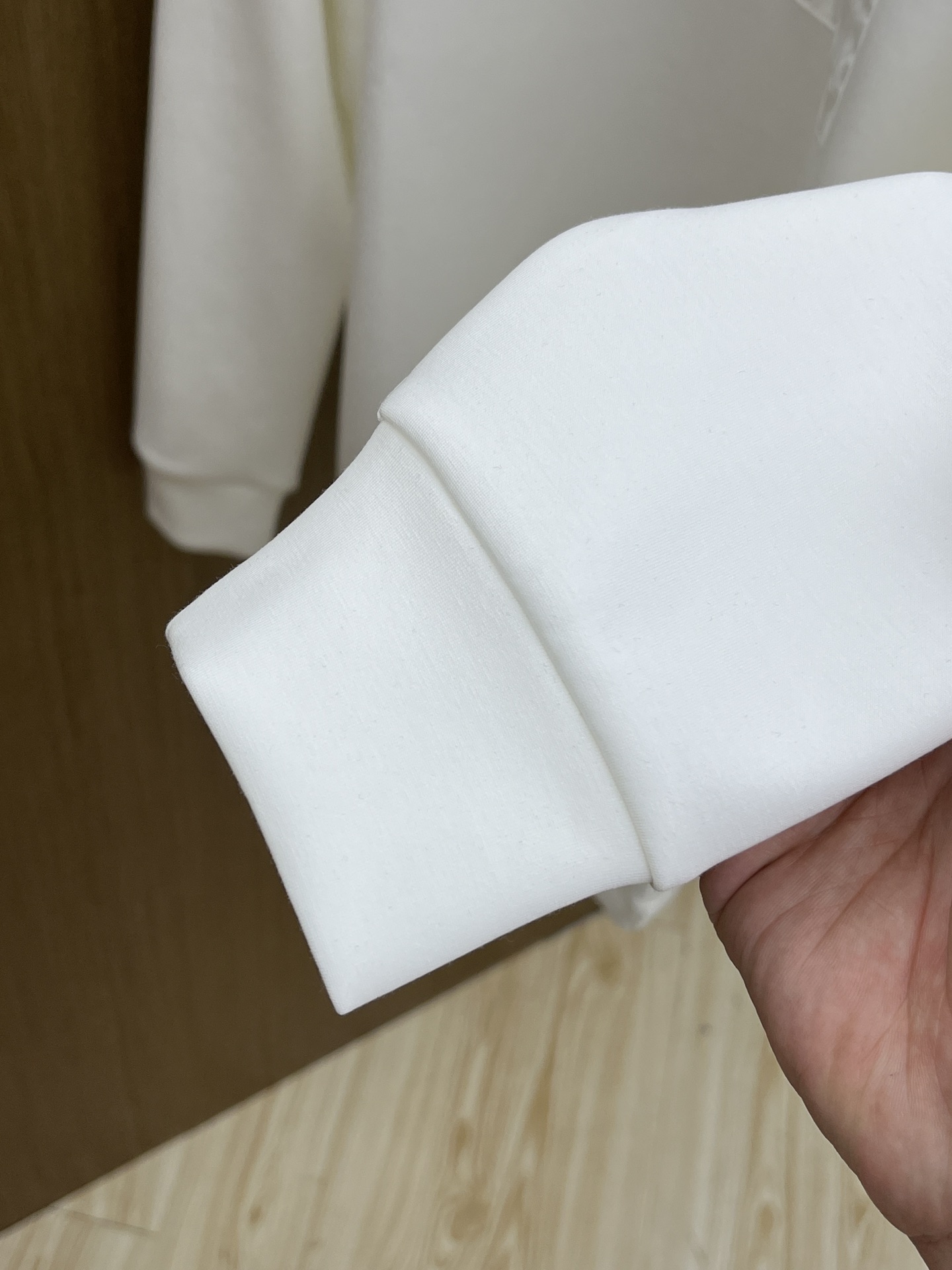 秋冬 CD 🔥🔥2025秋冬专柜新款 时尚休闲打底衫长袖T恤，精选进口高密度双面拉架棉面料，精致原版lo