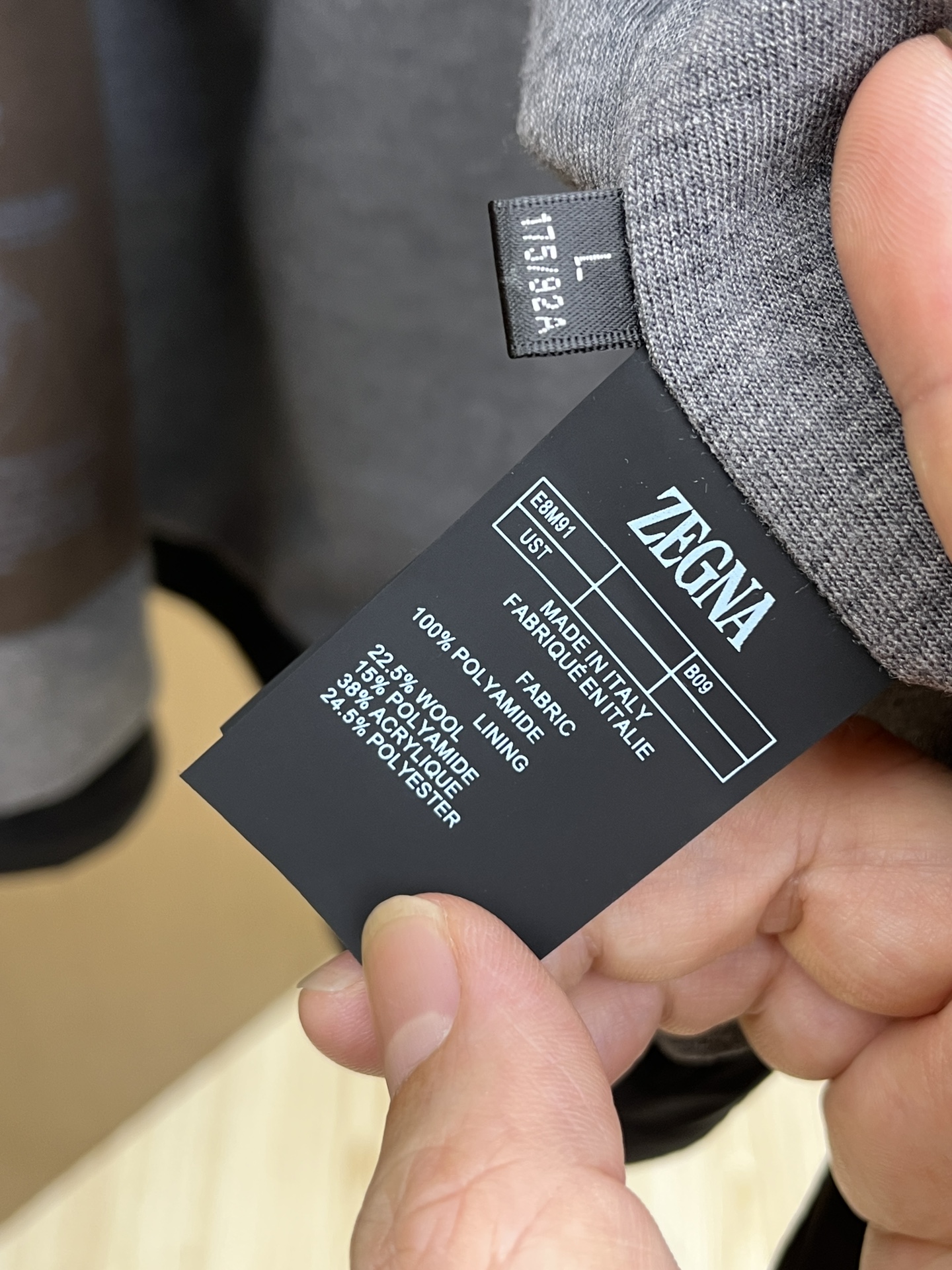 秋冬 ZZ 🔥🔥ss秋冬最新时尚男士立领夹克。 经典设计感与颜值爆棚的外套，品质更是无法挑剔品控可以直接