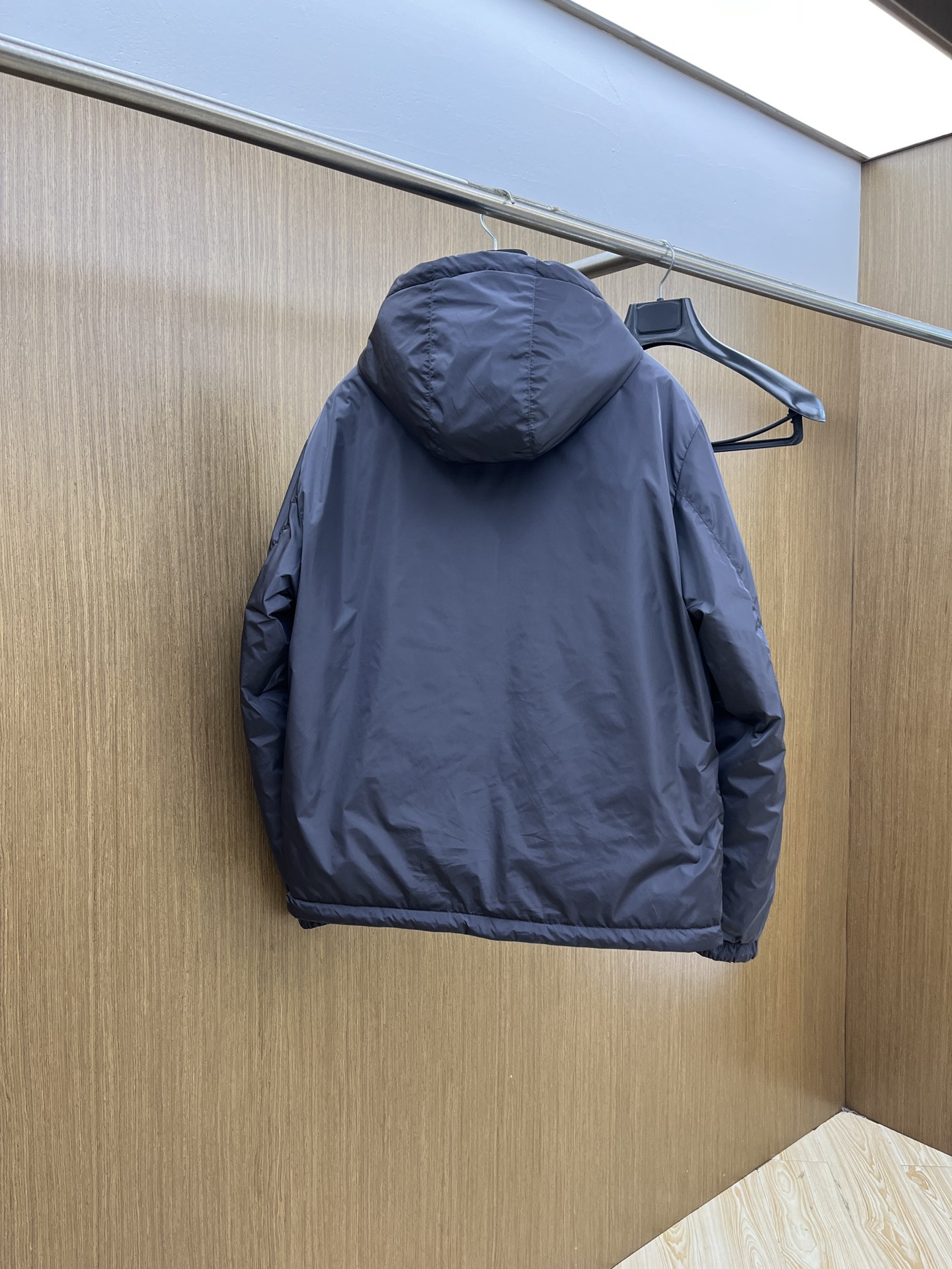 秋冬 PD 🔥🔥ss秋冬新款P家连帽双面棉服外套。经典设计感与颜值爆棚的外套，品质更是无法挑剔品控可以直