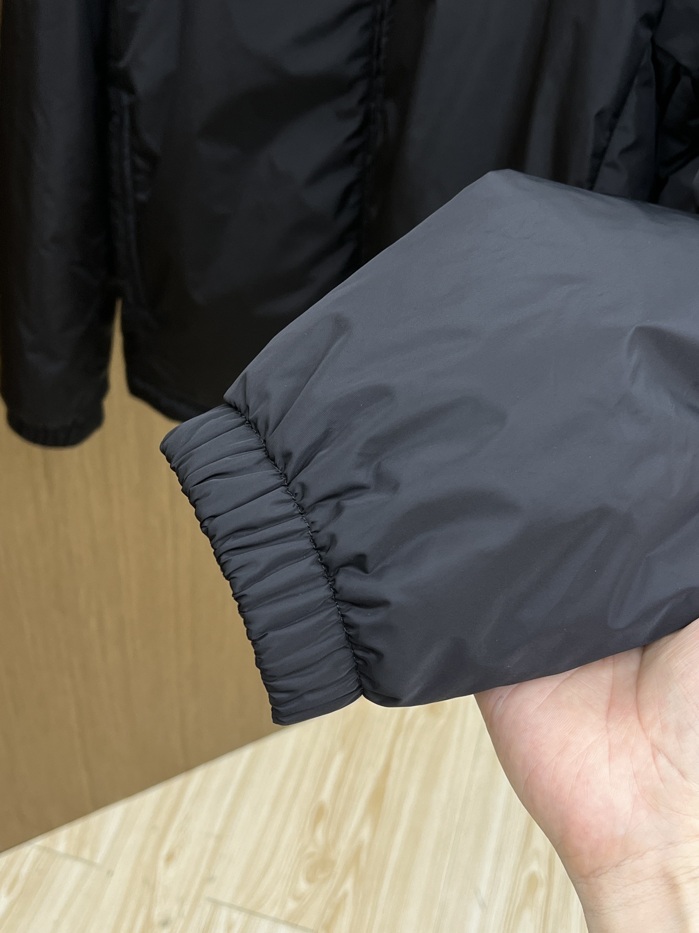 秋冬 PD 🔥🔥ss秋冬新款P家连帽双面棉服外套。经典设计感与颜值爆棚的外套，品质更是无法挑剔品控可以直