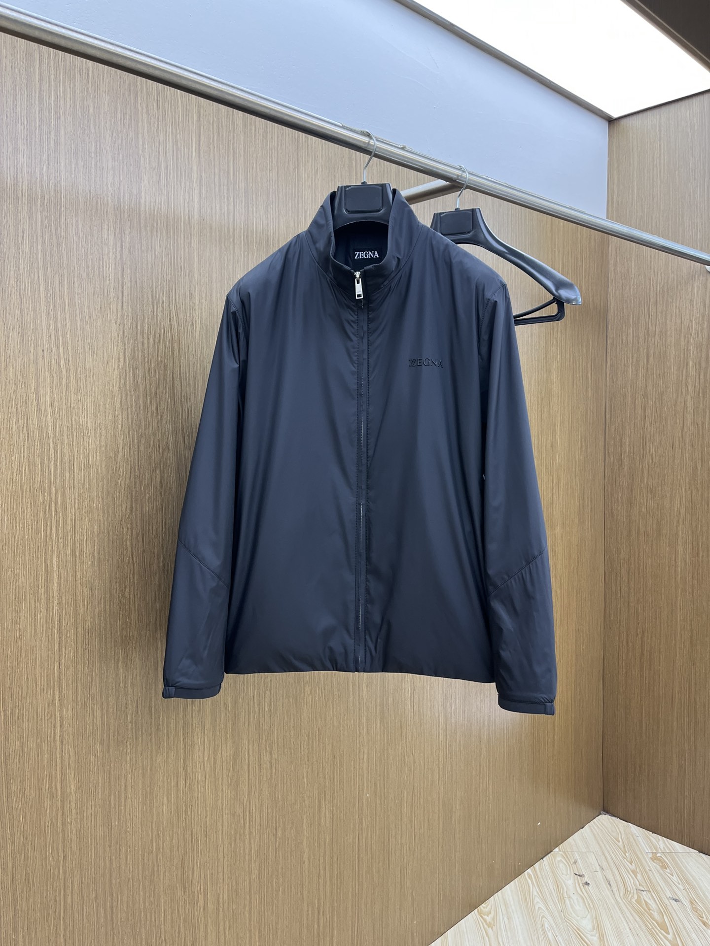 秋冬 ZZ 🔥🔥ss秋冬最新时尚男士立领夹克。 经典设计感与颜值爆棚的外套，品质更是无法挑剔品控可以直接