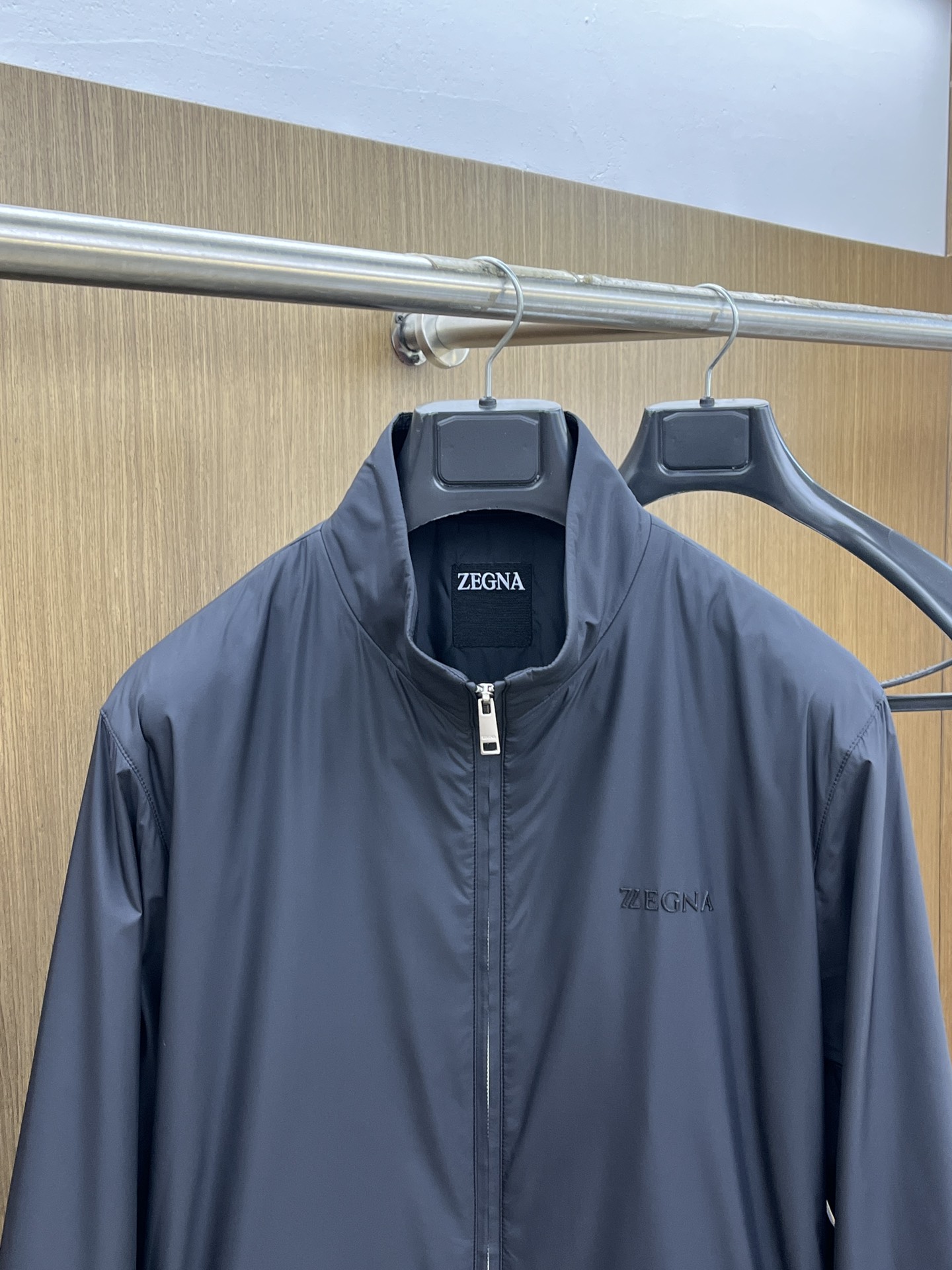 秋冬 ZZ 🔥🔥ss秋冬最新时尚男士立领夹克。 经典设计感与颜值爆棚的外套，品质更是无法挑剔品控可以直接