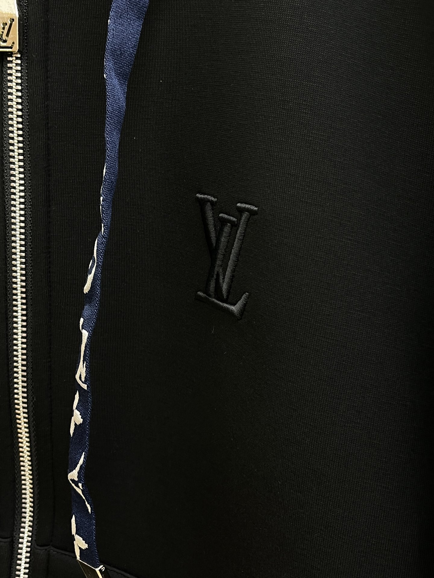 秋冬 LV 🔥🔥高端品质 2025秋冬最新爆款夹克外套 面料精选高支高密双股空气层长绒棉 手感超级舒服 