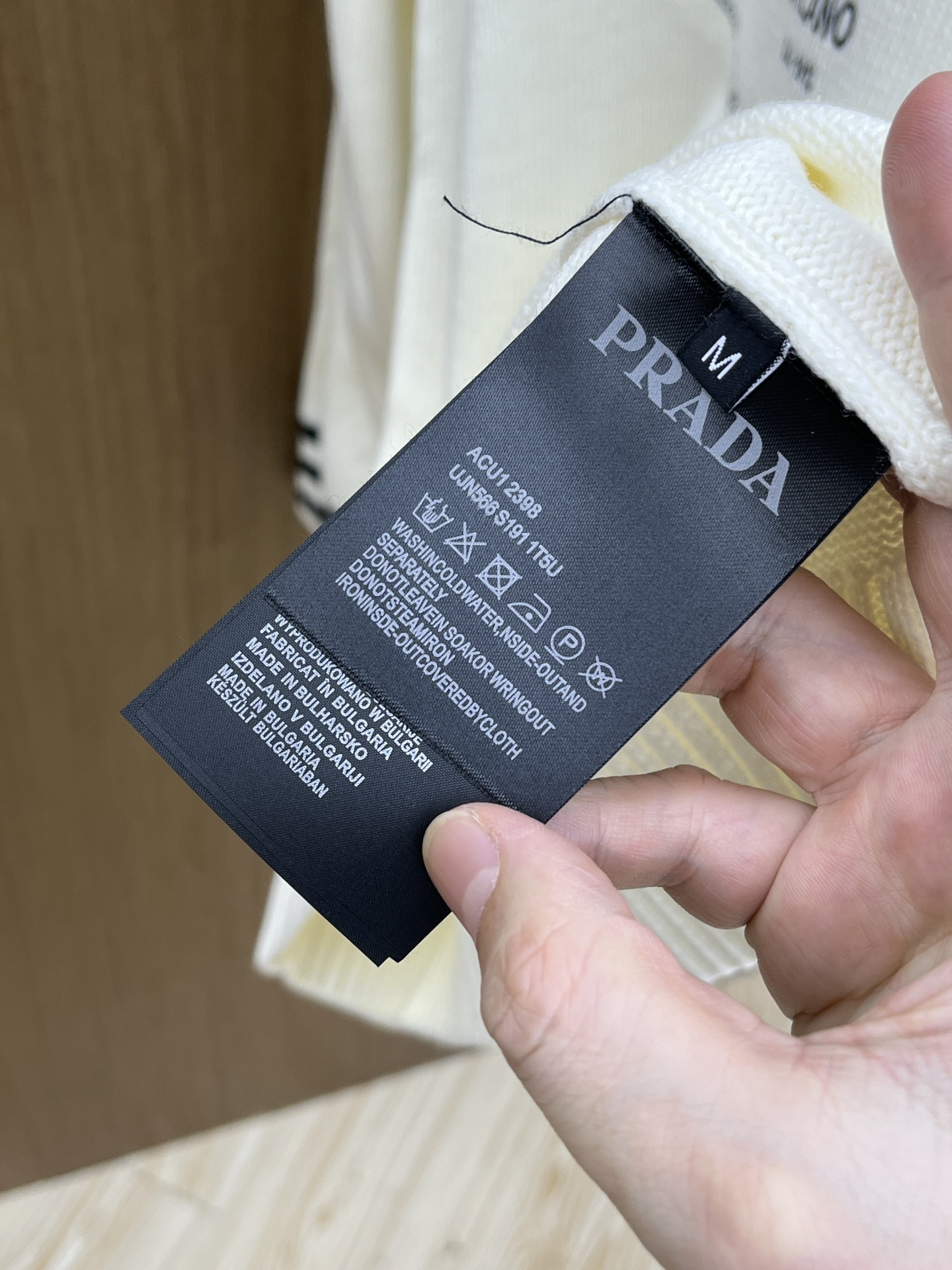 秋冬 LV 毛衣 🔥火啊2025秋冬最新系列，专柜1:1顶级复刻，全品相！潮人必备单品！懂货的老铁赶紧下