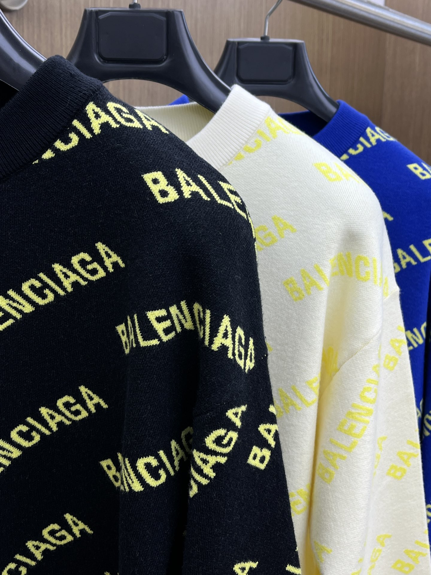 秋冬 BBG 毛衣 🔥火啊2025秋冬最新系列，专柜1:1顶级复刻，全品相！潮人必备单品！懂货的老铁赶紧