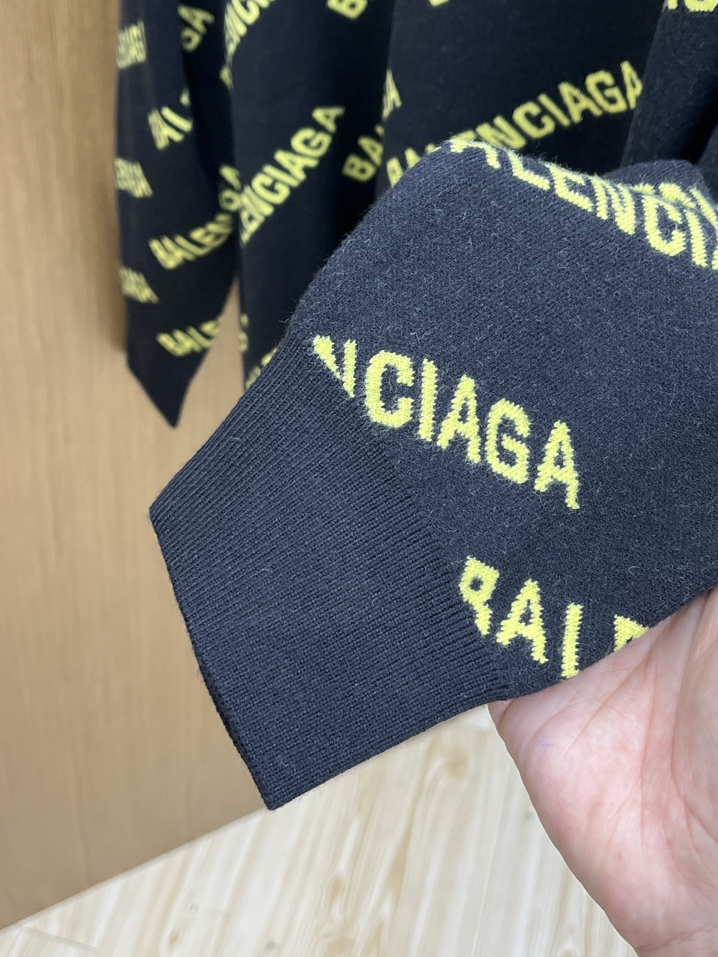 秋冬 BBG 毛衣 🔥火啊2025秋冬最新系列，专柜1:1顶级复刻，全品相！潮人必备单品！懂货的老铁赶紧