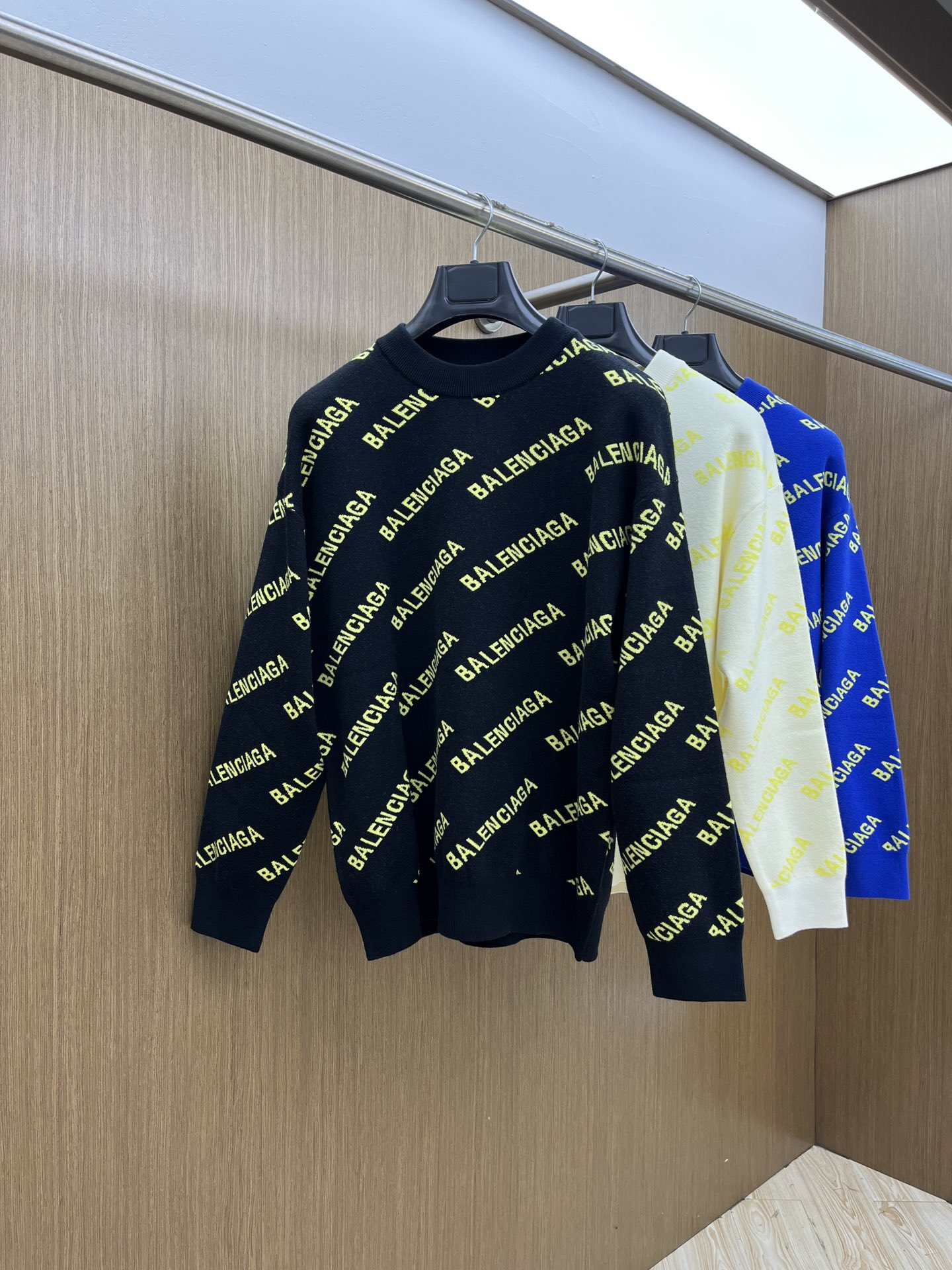 秋冬 BBG 毛衣 🔥火啊2025秋冬最新系列，专柜1:1顶级复刻，全品相！潮人必备单品！懂货的老铁赶紧