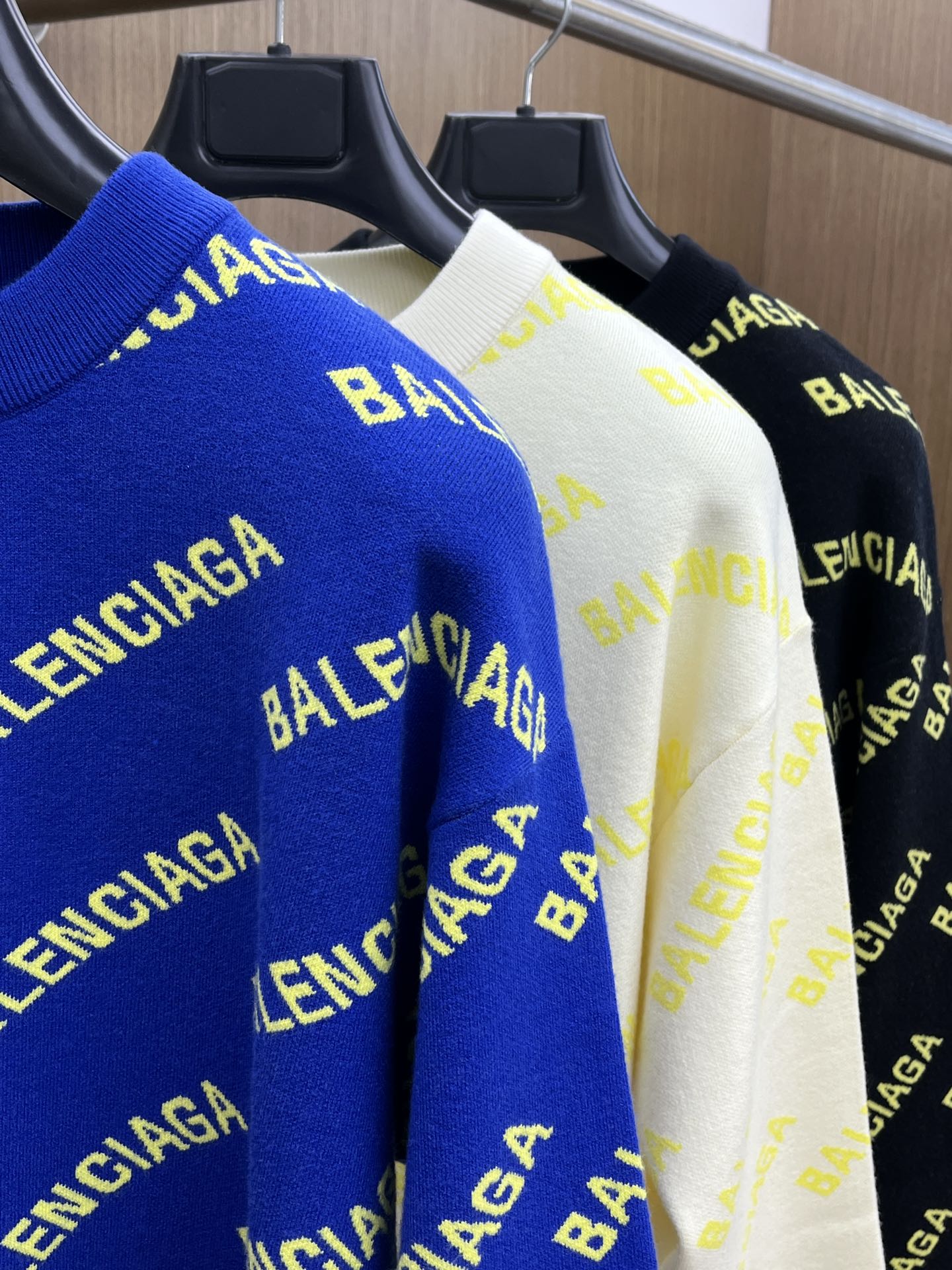 秋冬 BBG 毛衣 🔥火啊2025秋冬最新系列，专柜1:1顶级复刻，全品相！潮人必备单品！懂货的老铁赶紧