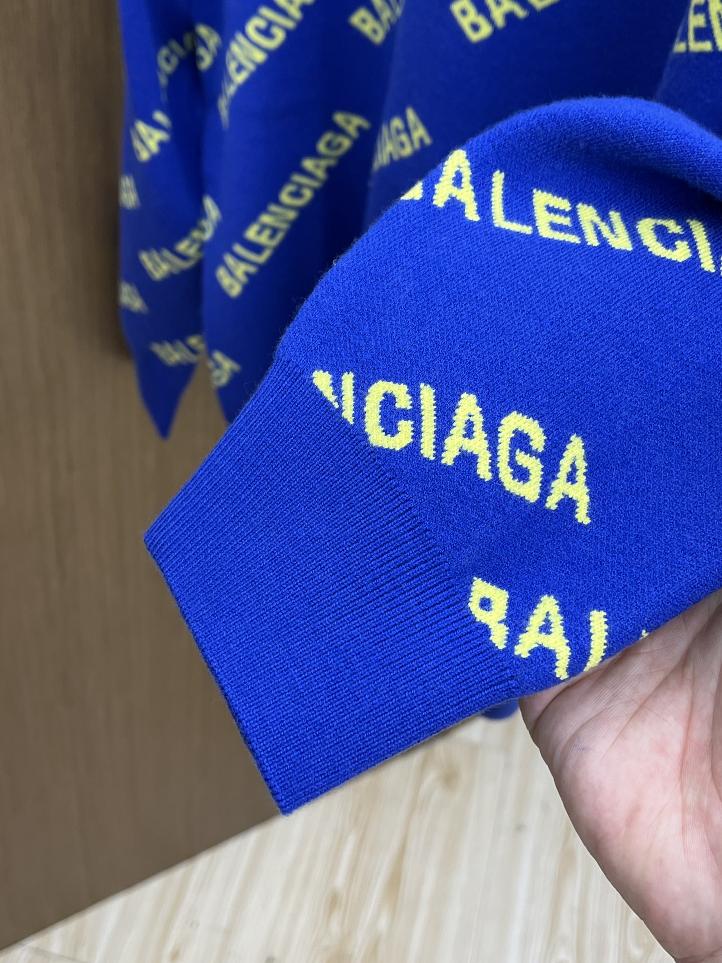 秋冬 BBG 毛衣 🔥火啊2025秋冬最新系列，专柜1:1顶级复刻，全品相！潮人必备单品！懂货的老铁赶紧