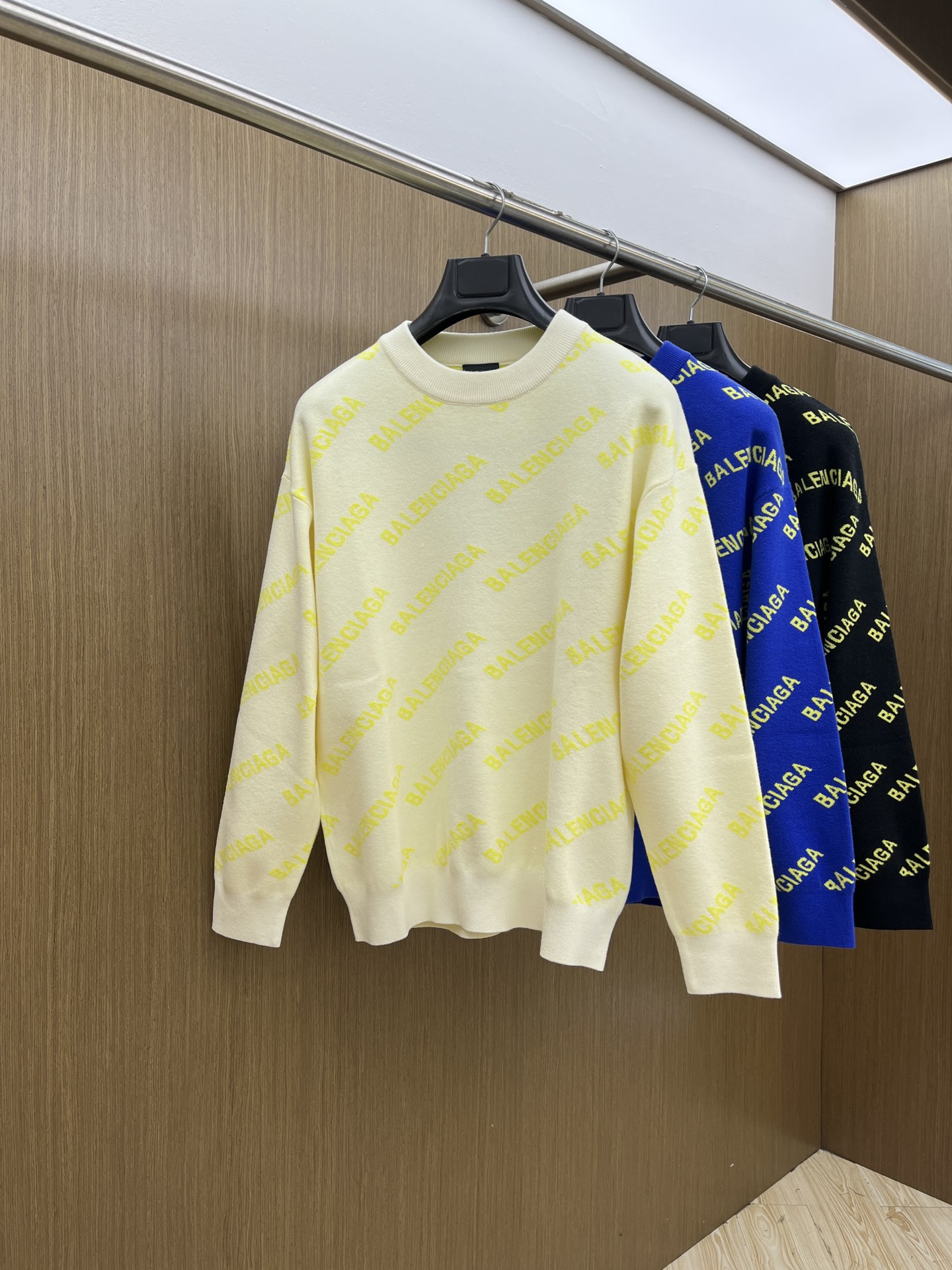 秋冬 BBG 毛衣 🔥火啊2025秋冬最新系列，专柜1:1顶级复刻，全品相！潮人必备单品！懂货的老铁赶紧