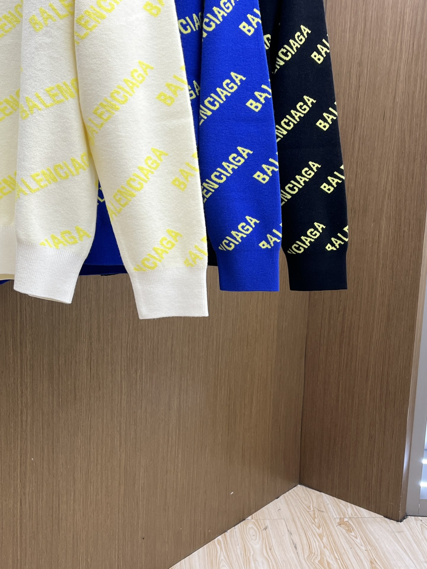 秋冬 BBG 毛衣 🔥火啊2025秋冬最新系列，专柜1:1顶级复刻，全品相！潮人必备单品！懂货的老铁赶紧