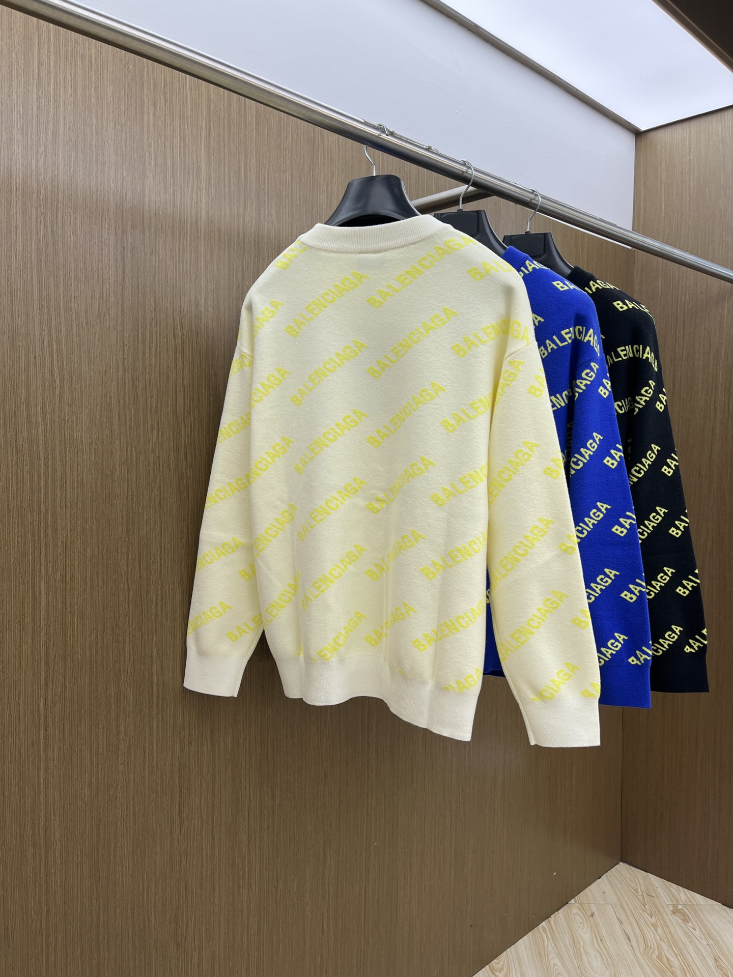 秋冬 BBG 毛衣 🔥火啊2025秋冬最新系列，专柜1:1顶级复刻，全品相！潮人必备单品！懂货的老铁赶紧