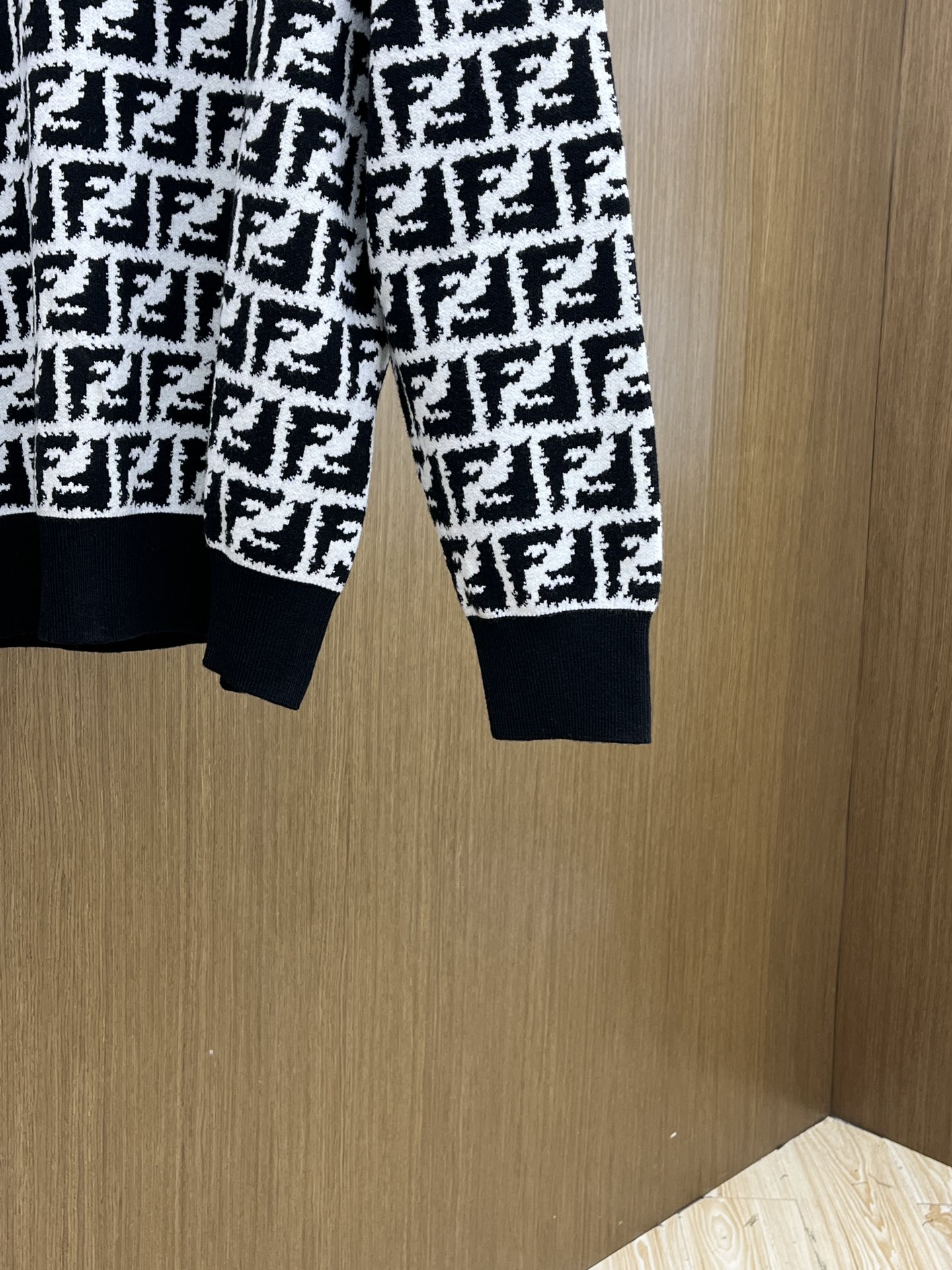 秋冬 FD 毛衣 🔥火啊2025秋冬最新系列，专柜1:1顶级复刻，全品相！潮人必备单品！懂货的老铁赶紧下