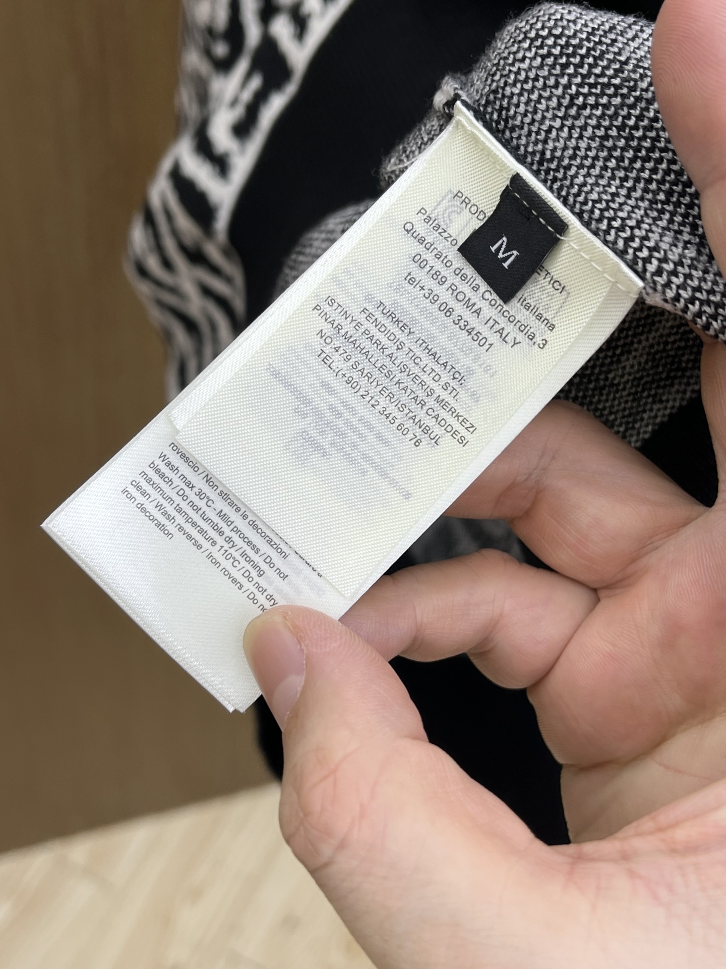 秋冬 FD 毛衣 🔥火啊2025秋冬最新系列，专柜1:1顶级复刻，全品相！潮人必备单品！懂货的老铁赶紧下