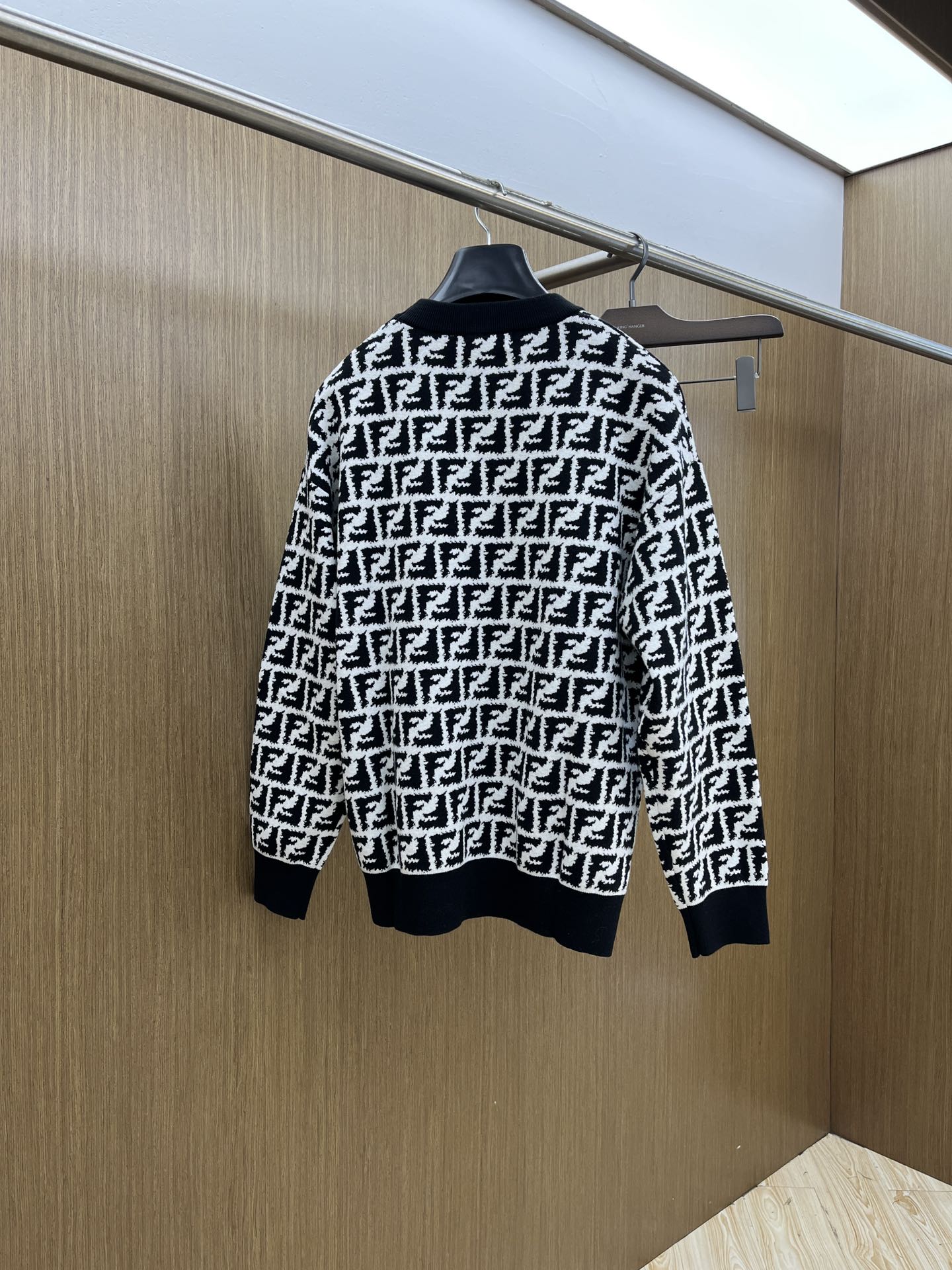 秋冬 FD 毛衣 🔥火啊2025秋冬最新系列，专柜1:1顶级复刻，全品相！潮人必备单品！懂货的老铁赶紧下