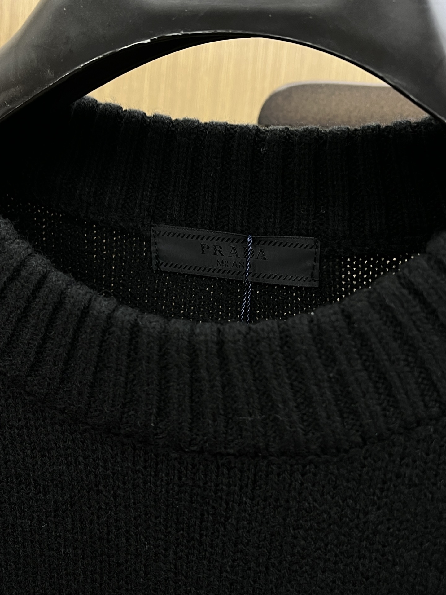 秋冬 PD 毛衣 🔥火啊2025秋冬最新系列，专柜1:1顶级复刻，全品相！潮人必备单品！懂货的老铁赶紧下