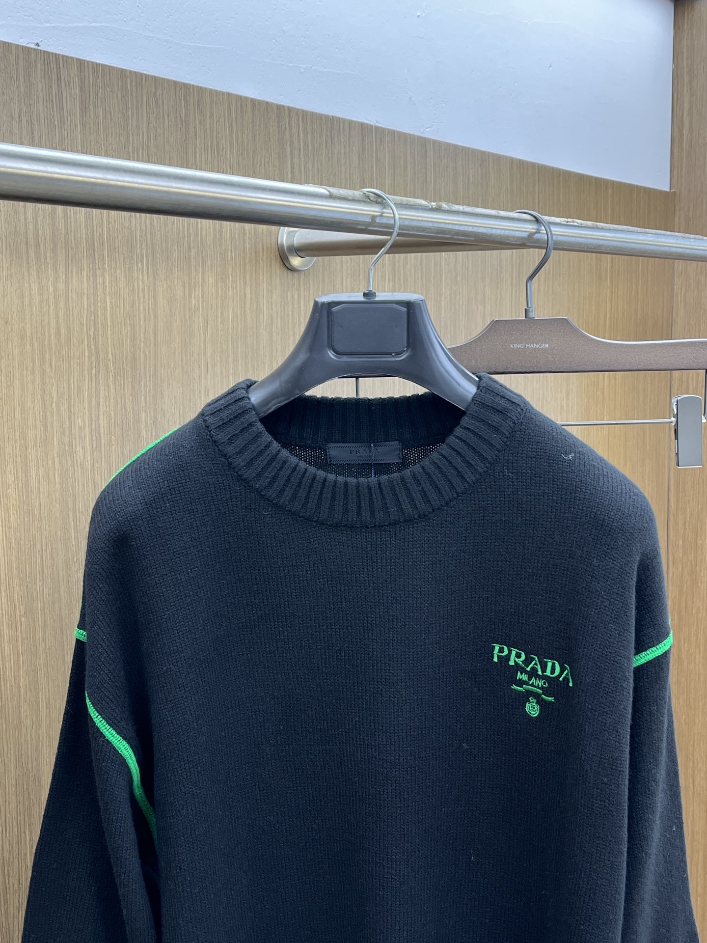 秋冬 PD 毛衣 🔥火啊2025秋冬最新系列，专柜1:1顶级复刻，全品相！潮人必备单品！懂货的老铁赶紧下