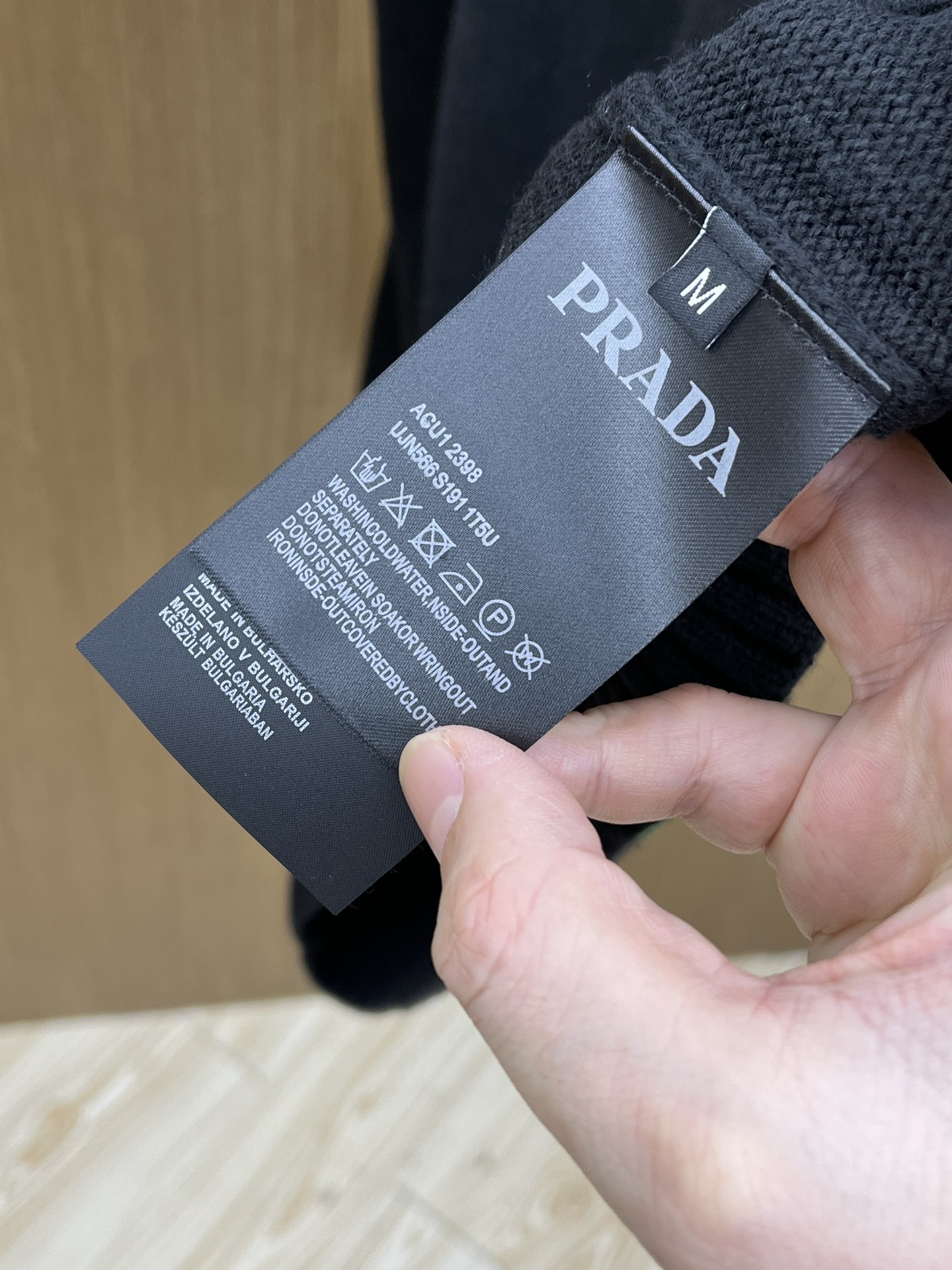 秋冬 PD 毛衣 🔥火啊2025秋冬最新系列，专柜1:1顶级复刻，全品相！潮人必备单品！懂货的老铁赶紧下