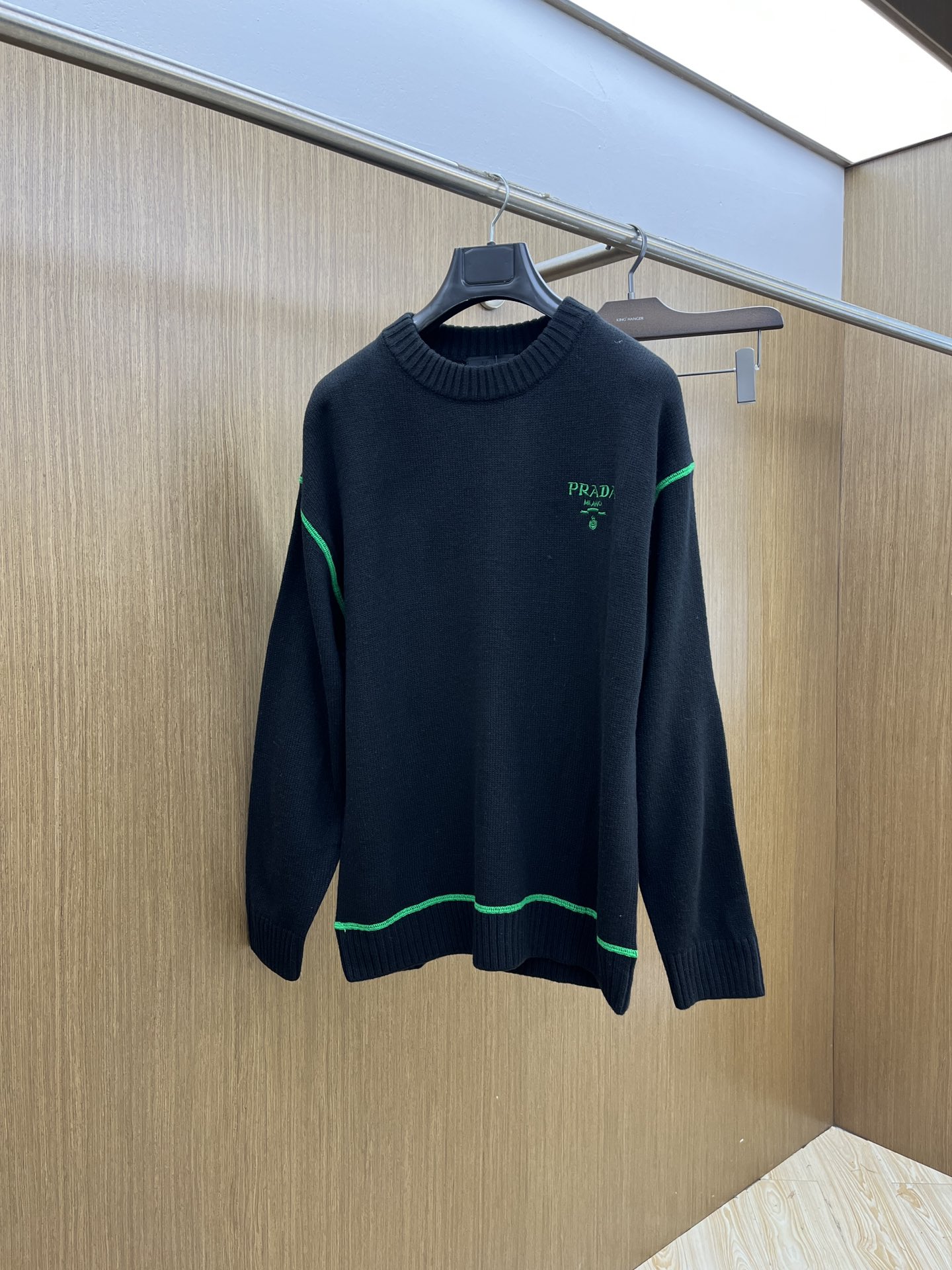 秋冬 PD 毛衣 🔥火啊2025秋冬最新系列，专柜1:1顶级复刻，全品相！潮人必备单品！懂货的老铁赶紧下