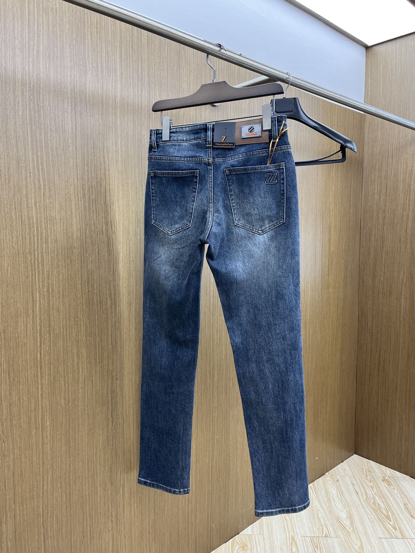 秋冬 ZZ 🔥🔥高端定制、25SS秋冬最新款牛仔裤 柜台同步发售 进口固色面料 原版定制复刻 客供五金辅