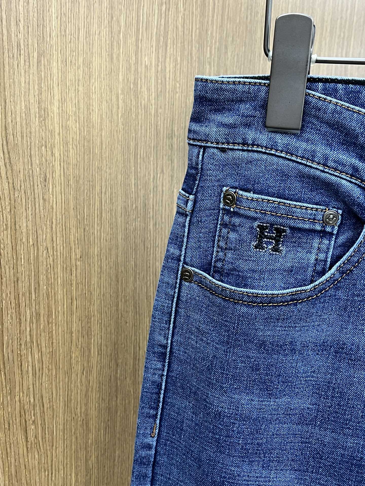 秋冬 HER 🔥🔥高端定制、25SS秋冬最新款牛仔裤 柜台同步发售 进口固色面料 原版定制复刻 客供五金