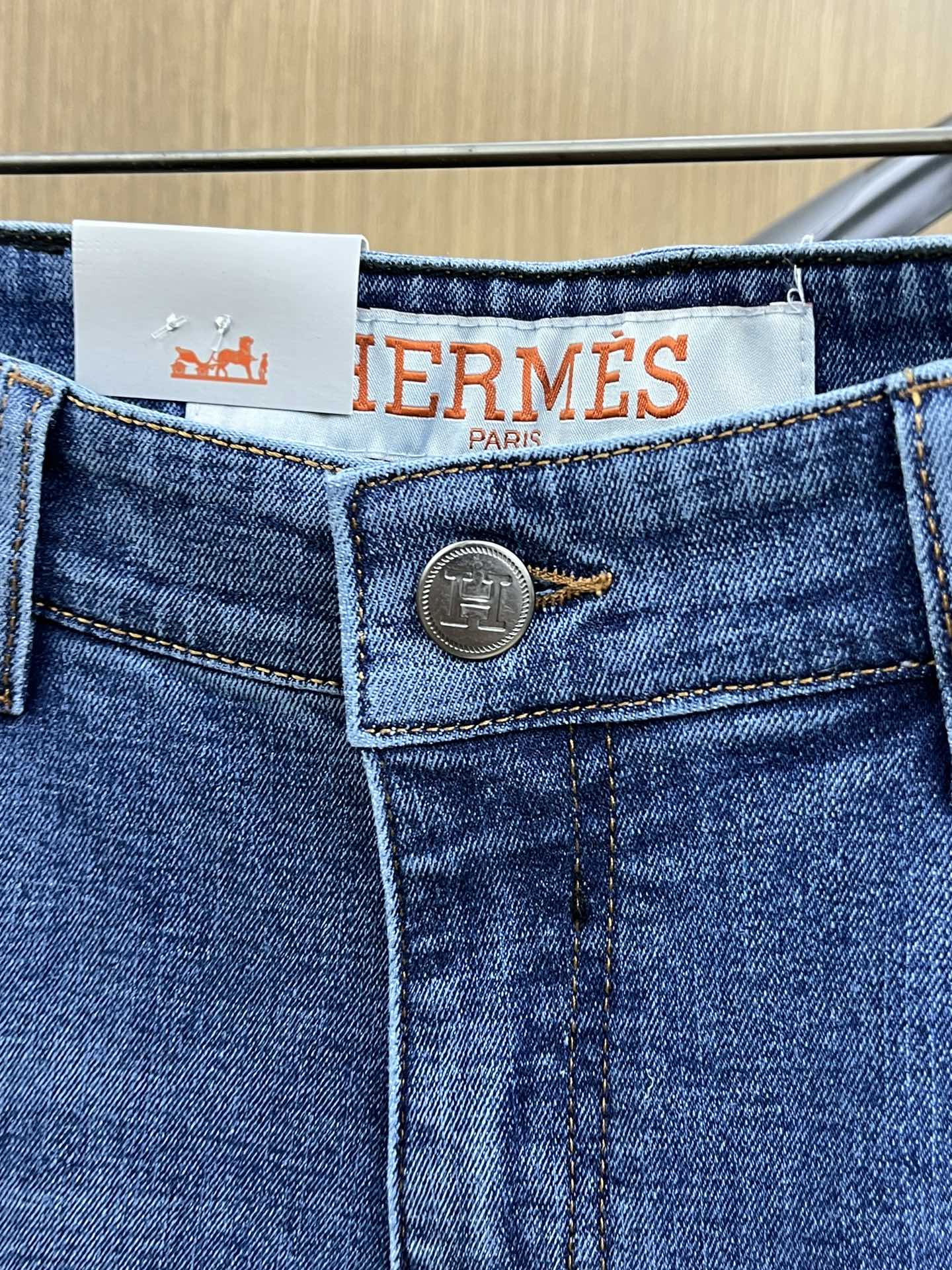 秋冬 HER 🔥🔥高端定制、25SS秋冬最新款牛仔裤 柜台同步发售 进口固色面料 原版定制复刻 客供五金