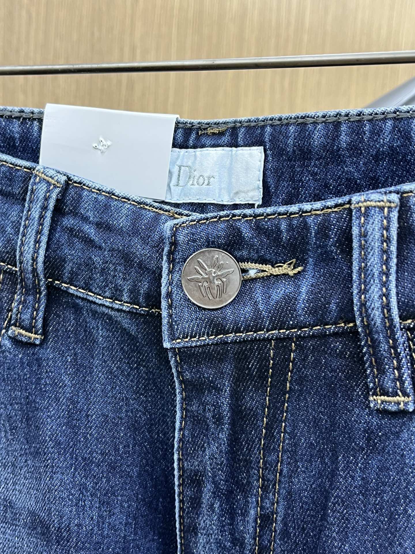 秋冬 CD 🔥🔥高端定制、25SS秋冬最新款牛仔裤 柜台同步发售 进口固色面料 原版定制复刻 客供五金辅