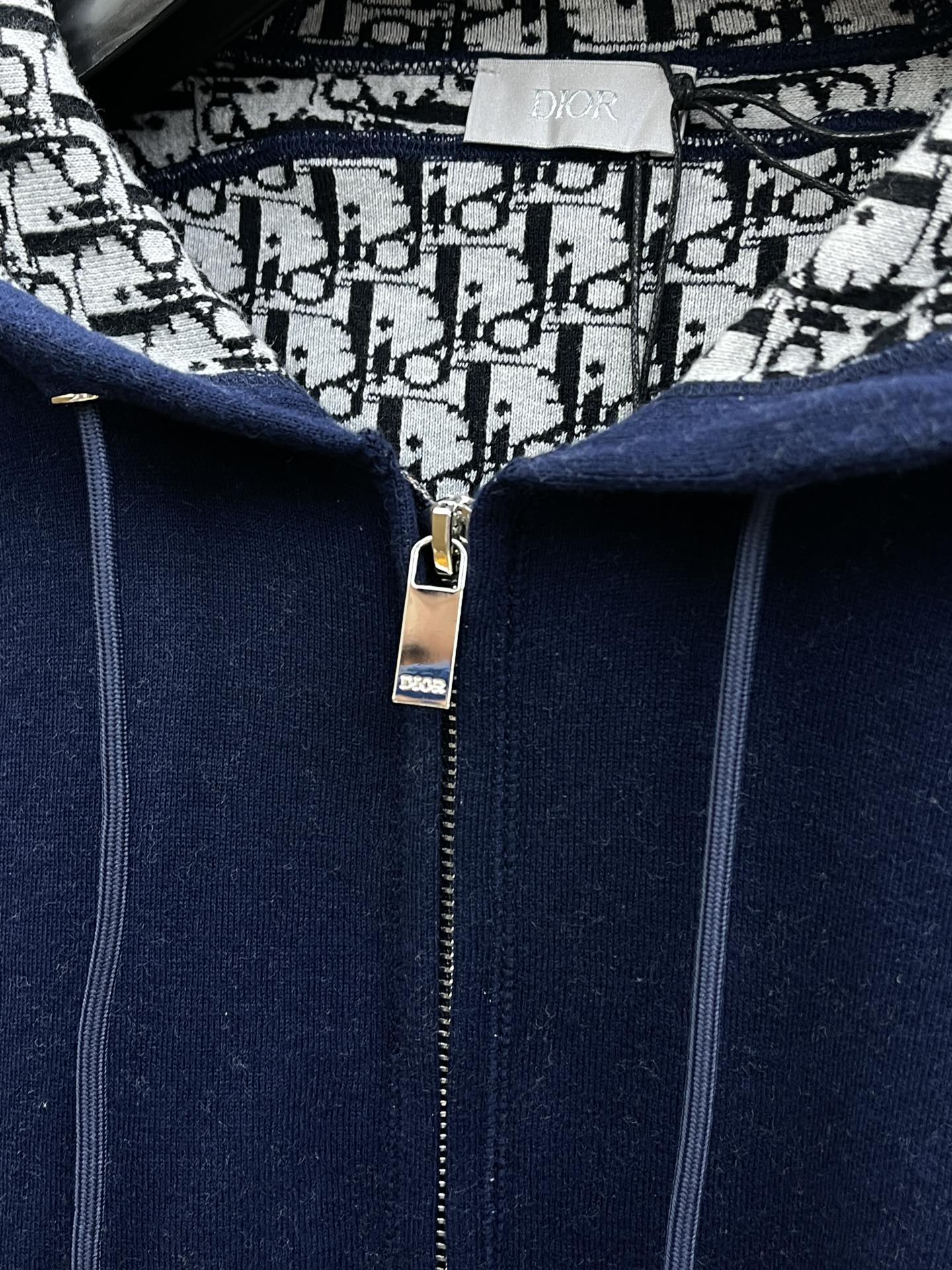 Dior迪奥经典秋冬新款套装羊毛复合提花连帽拉链外套男女同款，最高版本可对比🆚这款连帽运动夹克采用日本优