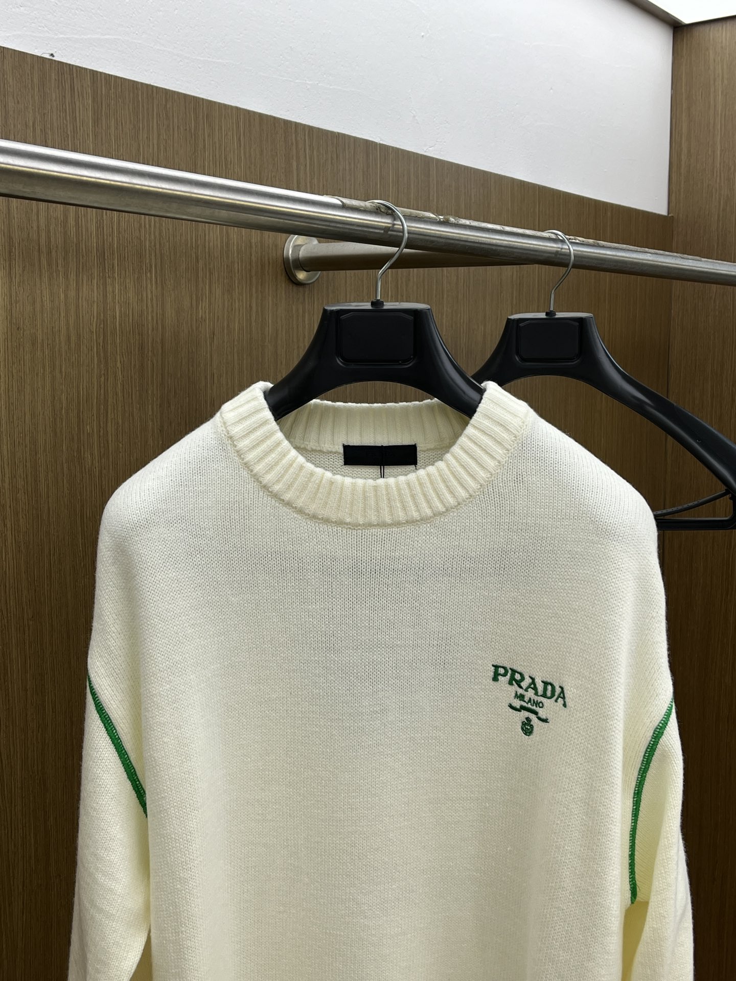 秋冬 PD 毛衣 🔥火啊2025秋冬最新系列，专柜1:1顶级复刻，全品相！潮人必备单品！懂货的老铁赶紧下