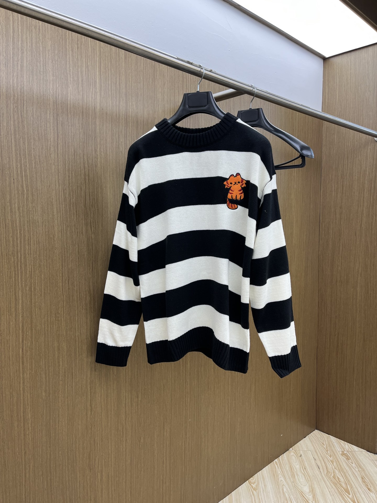 NO:550188,Autumn and Winter Guc Sweater Fire 2025 Autumn and Winter latest series, 1:1 top replica of the counter, full quality!  A must-have item for trendy people!  Old Tie who knows the goods quickly starts, bld fabric cashmere 10 wool 60 spandex 30 size...M~3XL, gucci, sweaters, alexander wang19860909秋冬 Guc 毛衣 火啊2025秋冬最新系列,专柜1:1顶级复刻,全品相！潮人必备单品！懂货的老铁赶紧下手,bld面料羊绒10羊毛60氨纶30 尺码……M~3XL,,gucci,sweaters,alexander wang,Men's clothing