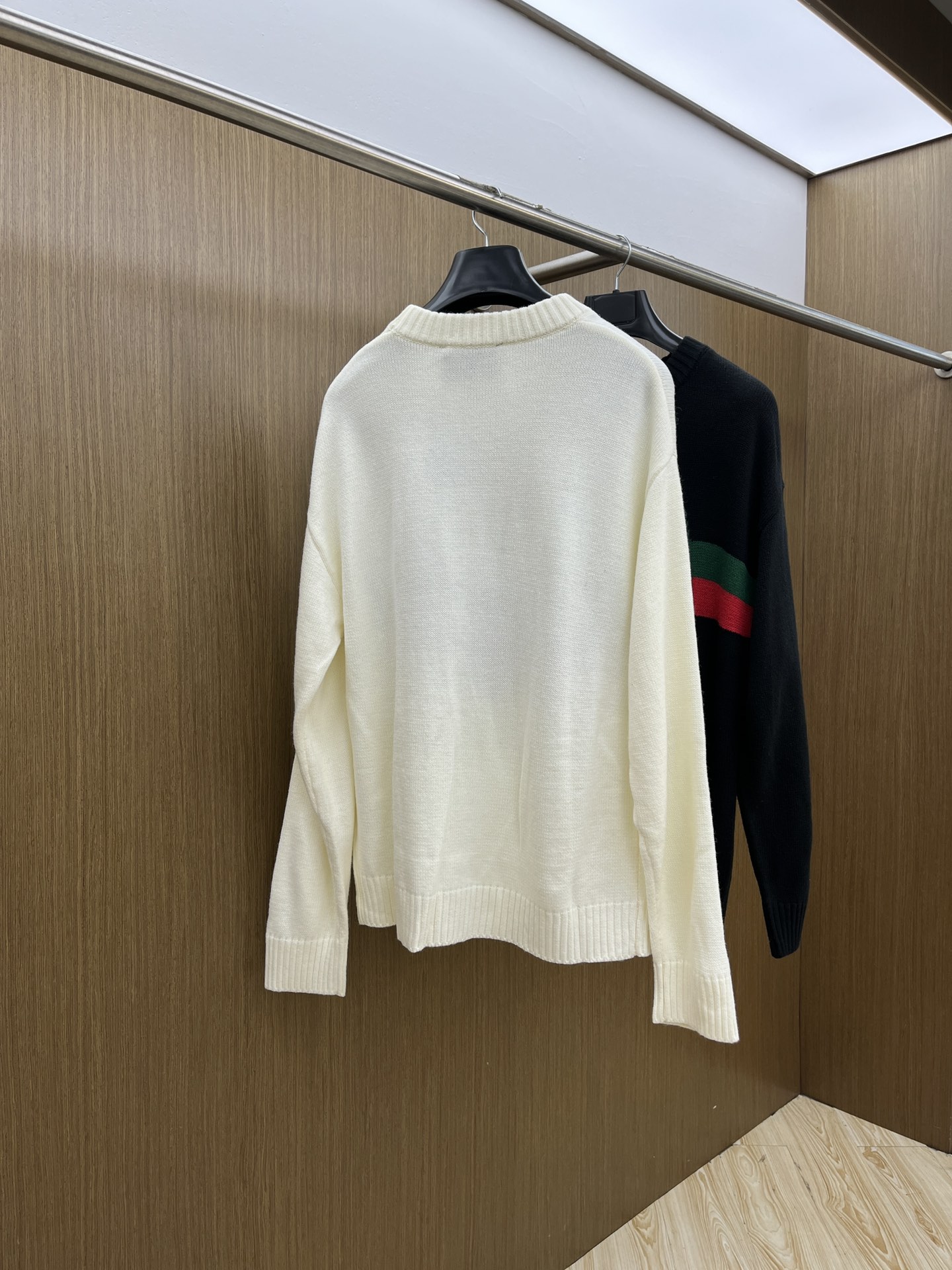 秋冬 guc 毛衣 🔥火啊2025秋冬最新系列，专柜1:1顶级复刻，全品相！潮人必备单品！懂货的老铁赶紧