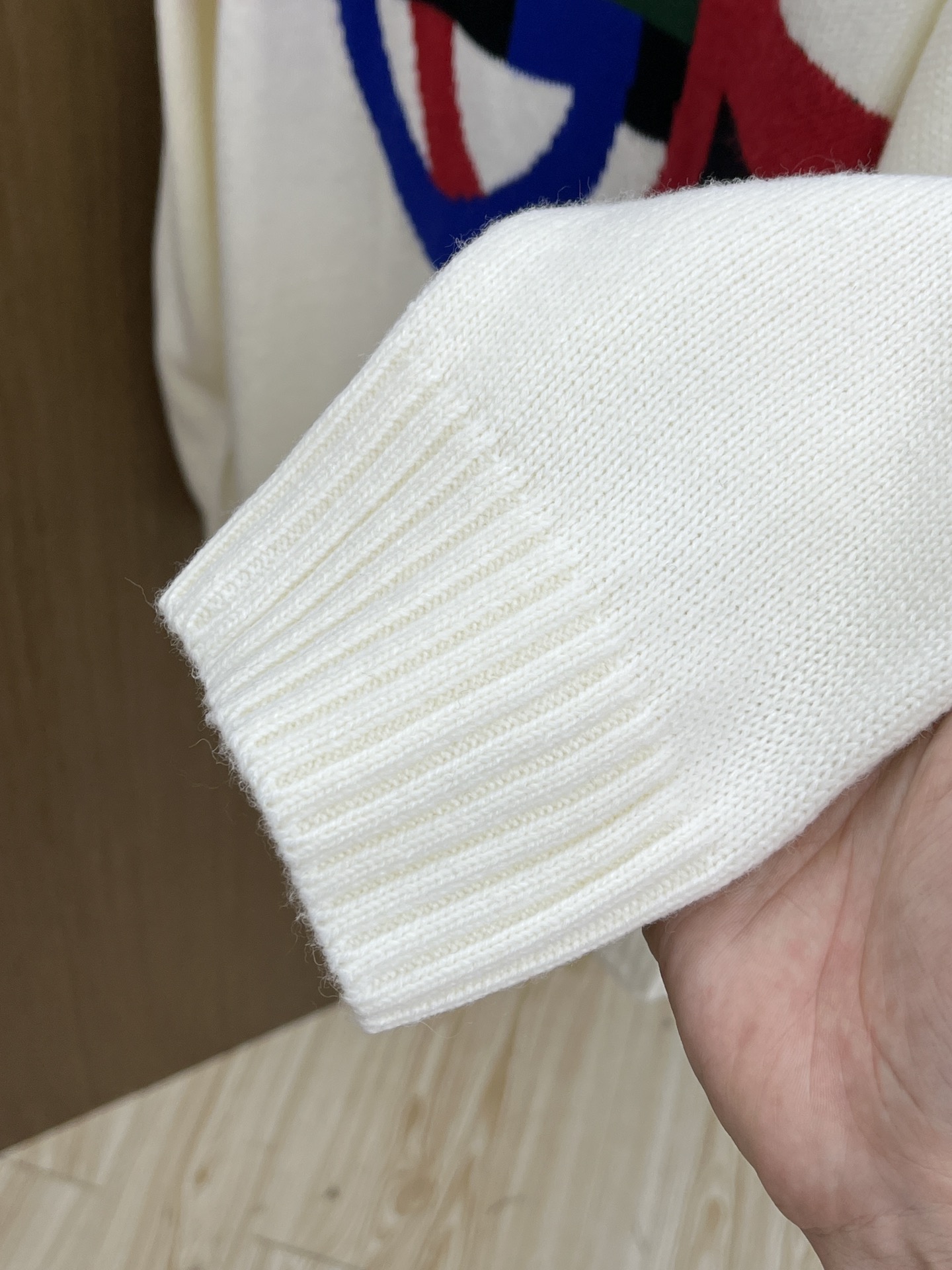 秋冬 guc 毛衣 🔥火啊2025秋冬最新系列，专柜1:1顶级复刻，全品相！潮人必备单品！懂货的老铁赶紧