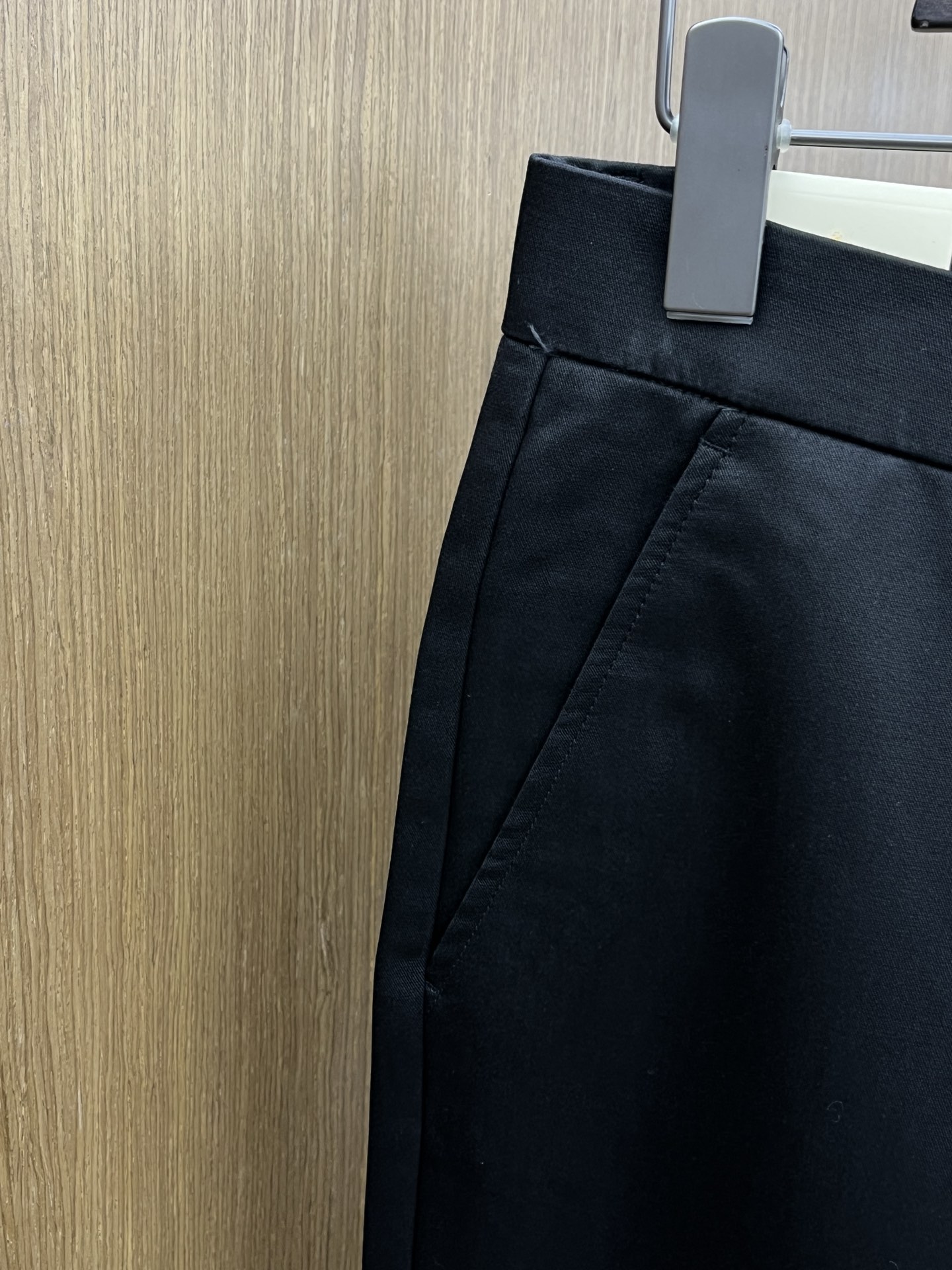 秋冬 zz🔥🔥ss秋冬新品，官网同步有售，男士高端商务休闲西裤，高端进口面料，带弹力，后面采用硅胶字母压