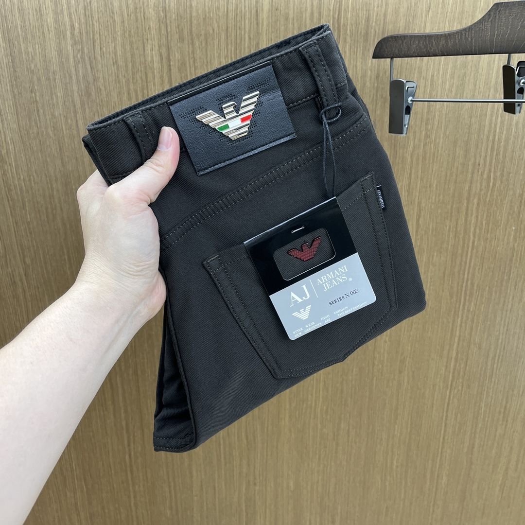 秋冬 AJ 🔥🔥ss秋冬新品，官网同步有售，男士高端商务休闲西裤，高端进口面料，带弹力，后面采用硅胶字母