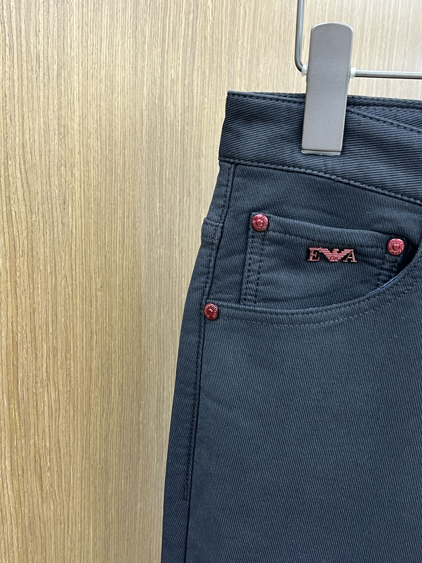 秋冬 AJ 🔥🔥ss秋冬新品，官网同步有售，男士高端商务休闲西裤，高端进口面料，带弹力，后面采用硅胶字母