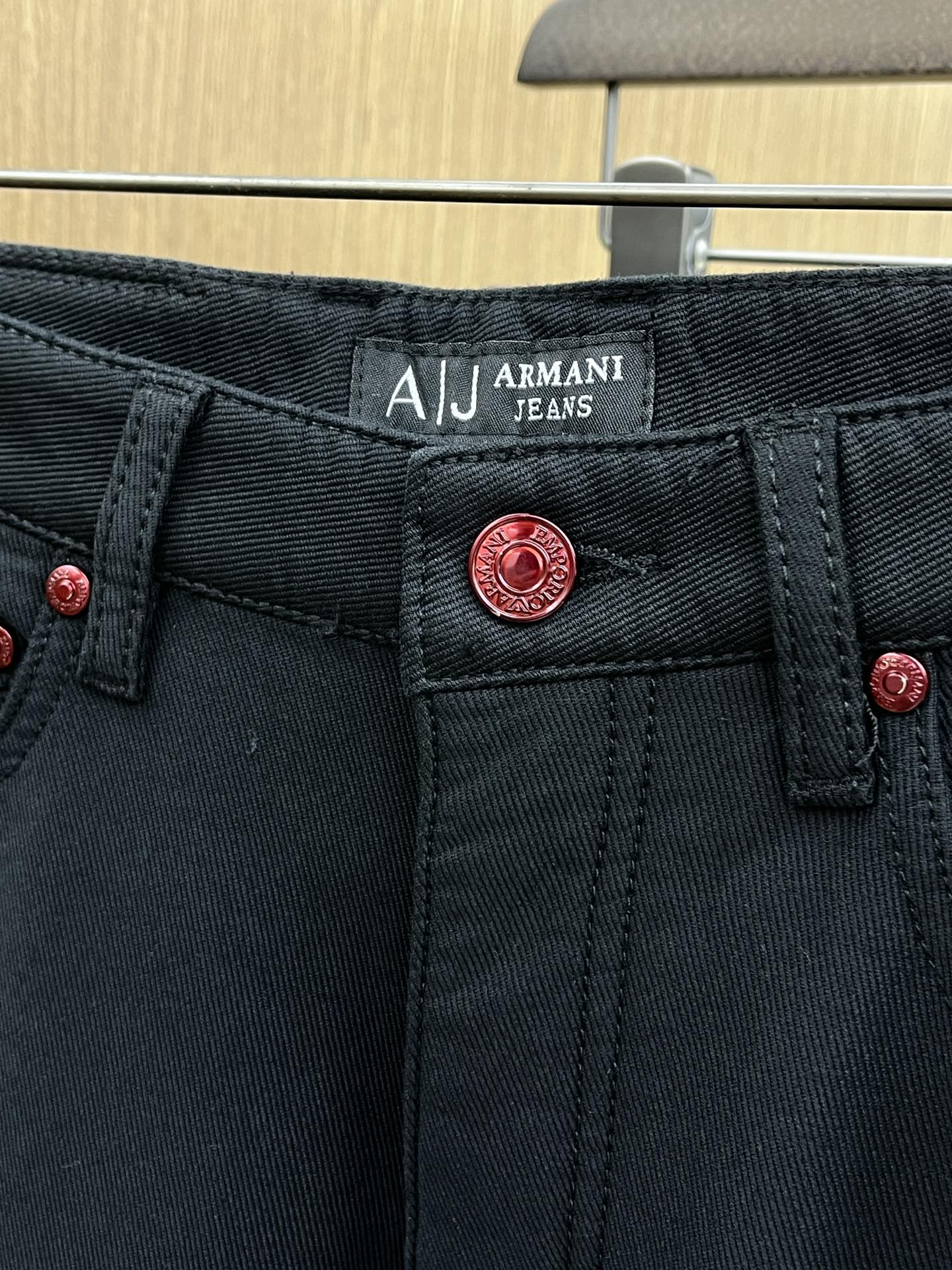 秋冬 AJ 🔥🔥ss秋冬新品，官网同步有售，男士高端商务休闲西裤，高端进口面料，带弹力，后面采用硅胶字母