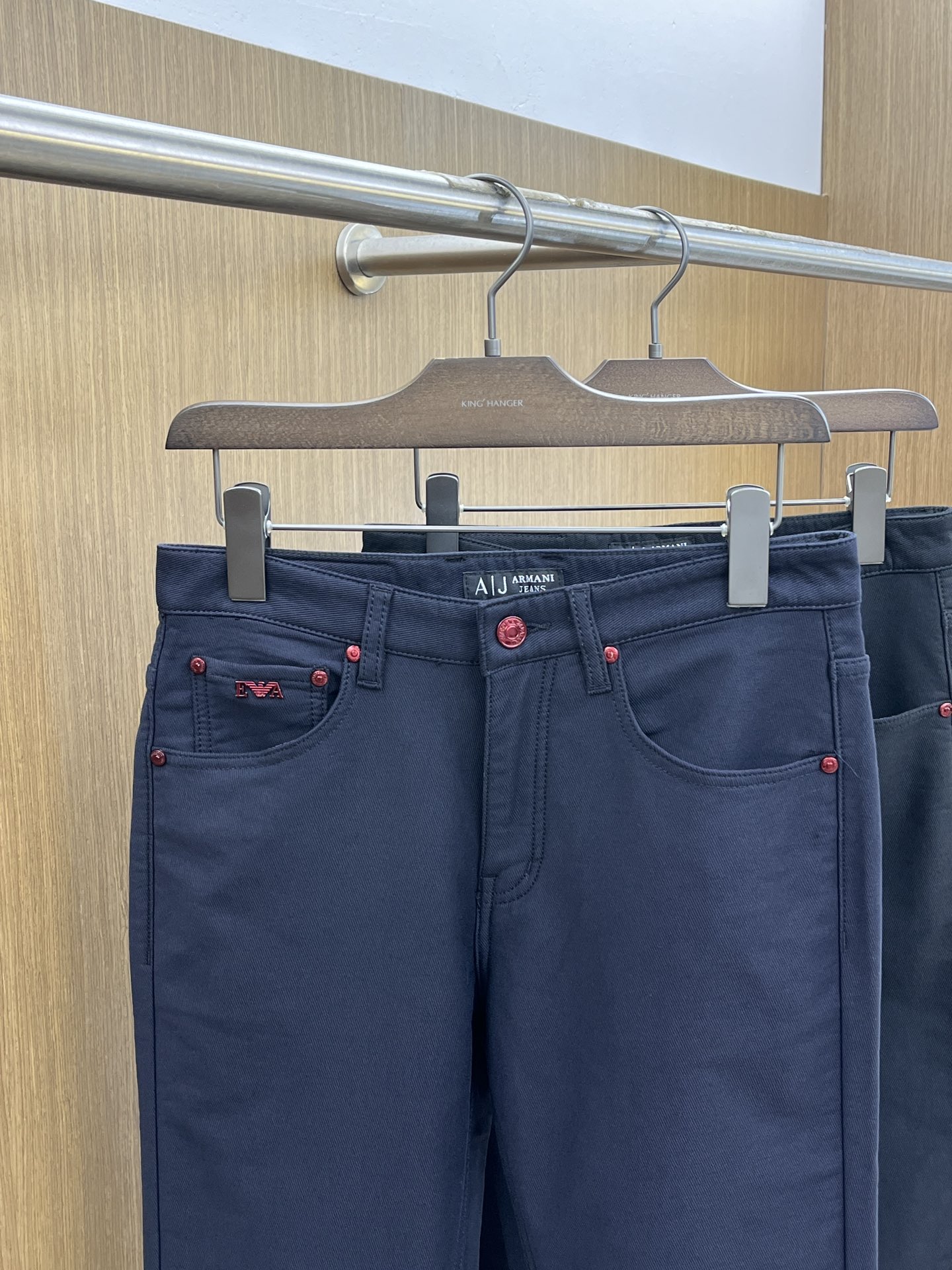 秋冬 AJ 🔥🔥ss秋冬新品，官网同步有售，男士高端商务休闲西裤，高端进口面料，带弹力，后面采用硅胶字母