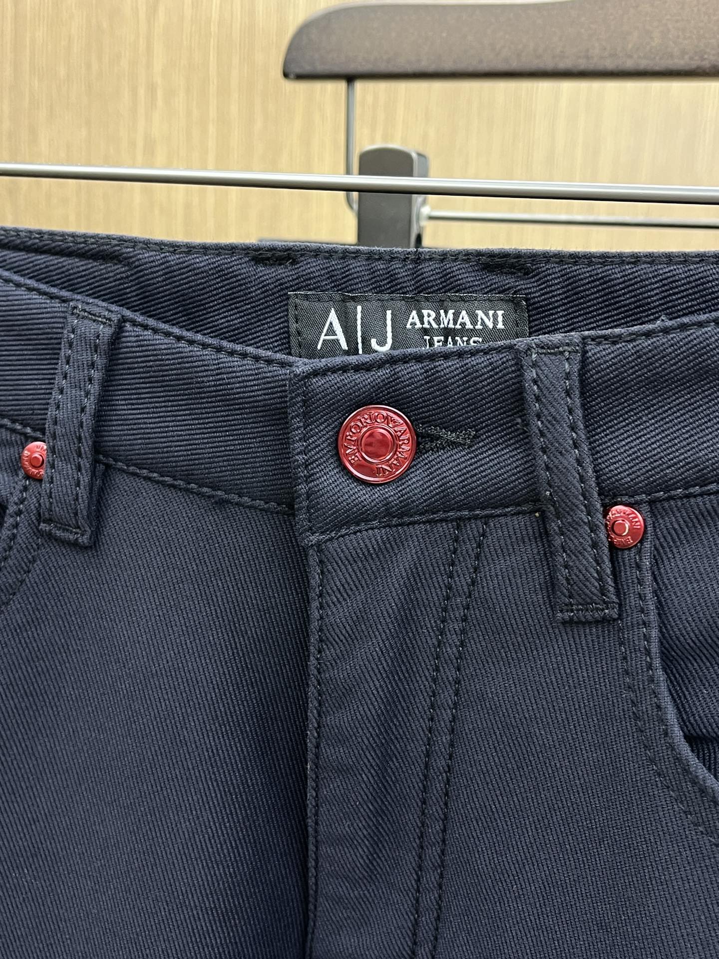 秋冬 AJ 🔥🔥ss秋冬新品，官网同步有售，男士高端商务休闲西裤，高端进口面料，带弹力，后面采用硅胶字母