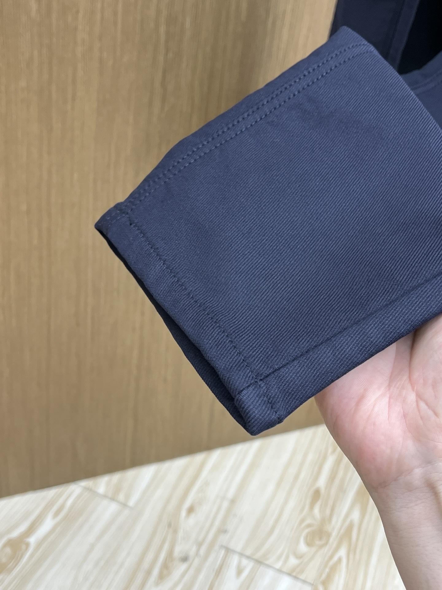 秋冬 AJ 🔥🔥ss秋冬新品，官网同步有售，男士高端商务休闲西裤，高端进口面料，带弹力，后面采用硅胶字母