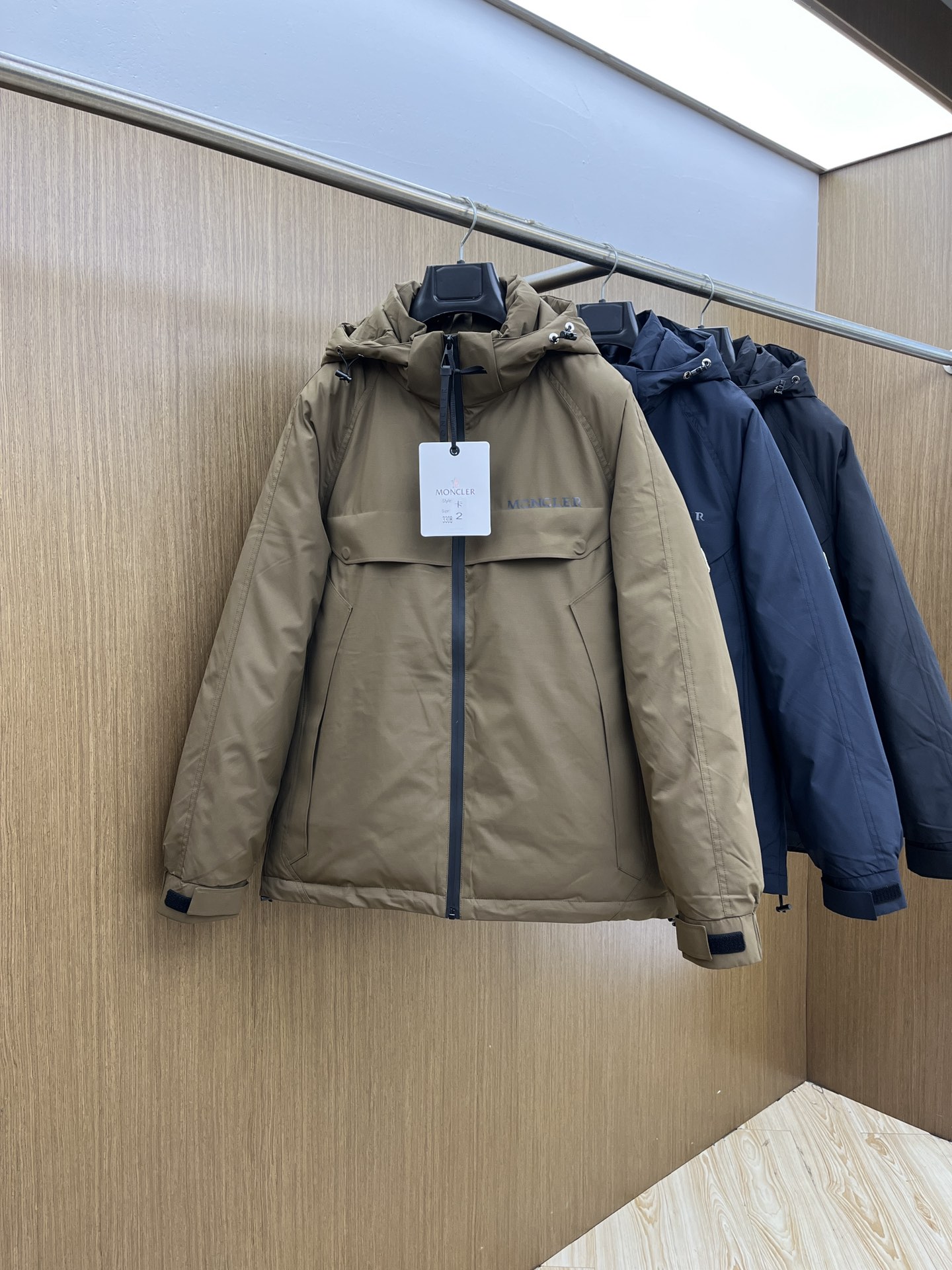 秋冬羽绒 🔥🔥秋冬新款🆕连帽羽绒服 原版1:1订制五金配件全进口原版定制 欢迎专柜对比 绝对的高品质 采