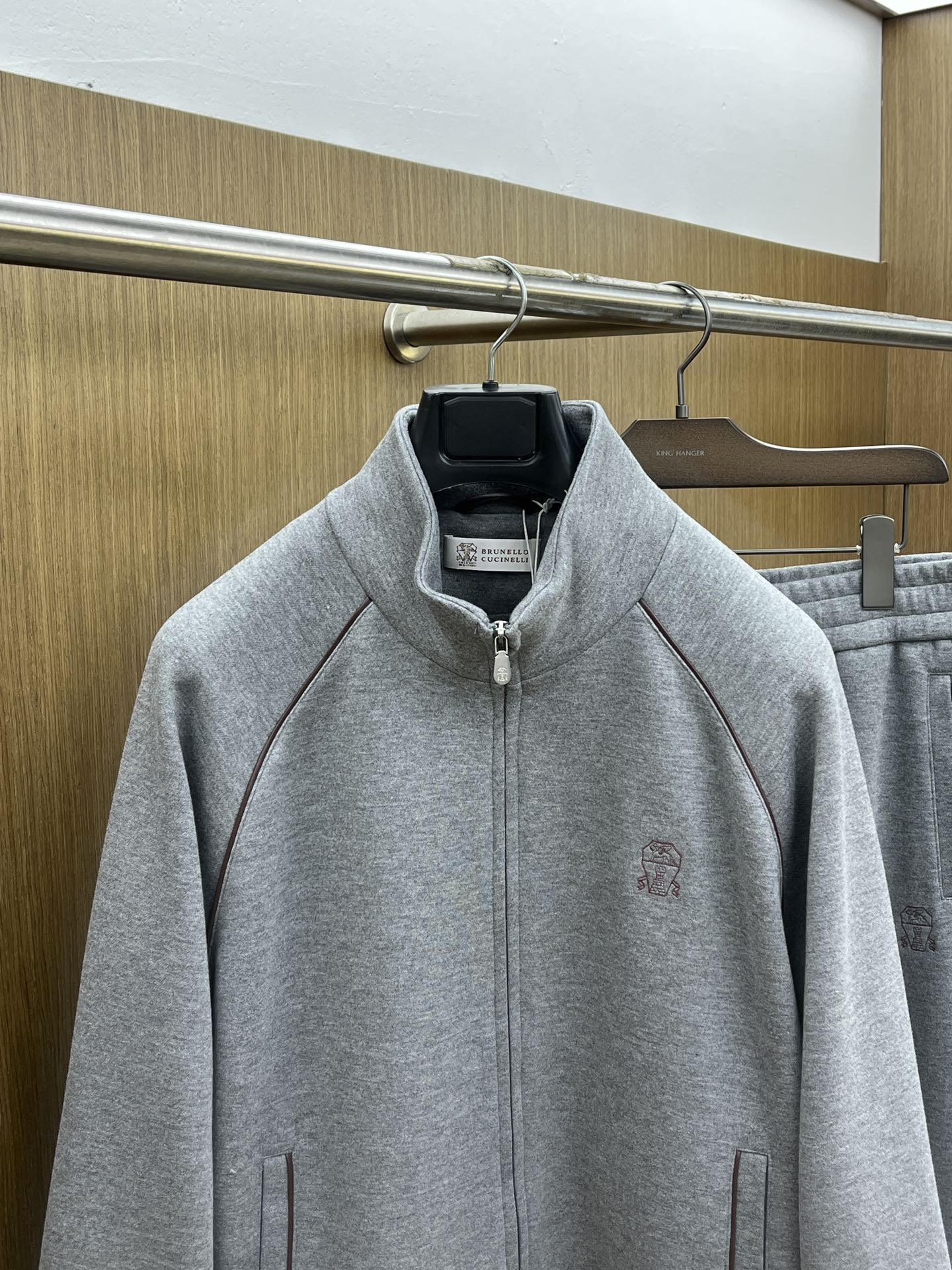 秋冬 BC 🔥🔥高品质 25秋冬新款时尚休闲外套 面料采用客供定制面料 面料细腻柔软上身舒适 fjj胸前