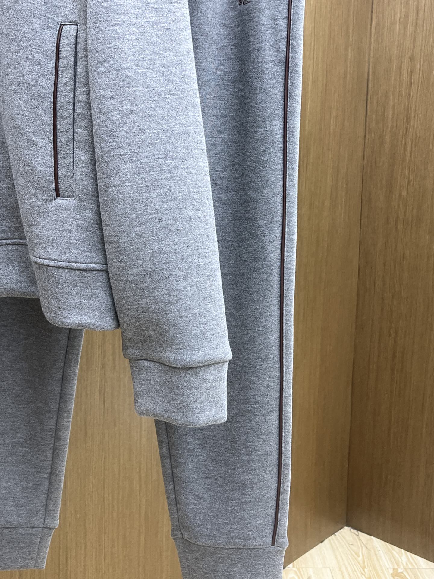 秋冬 BC 🔥🔥高品质 25秋冬新款时尚休闲外套 面料采用客供定制面料 面料细腻柔软上身舒适 fjj胸前