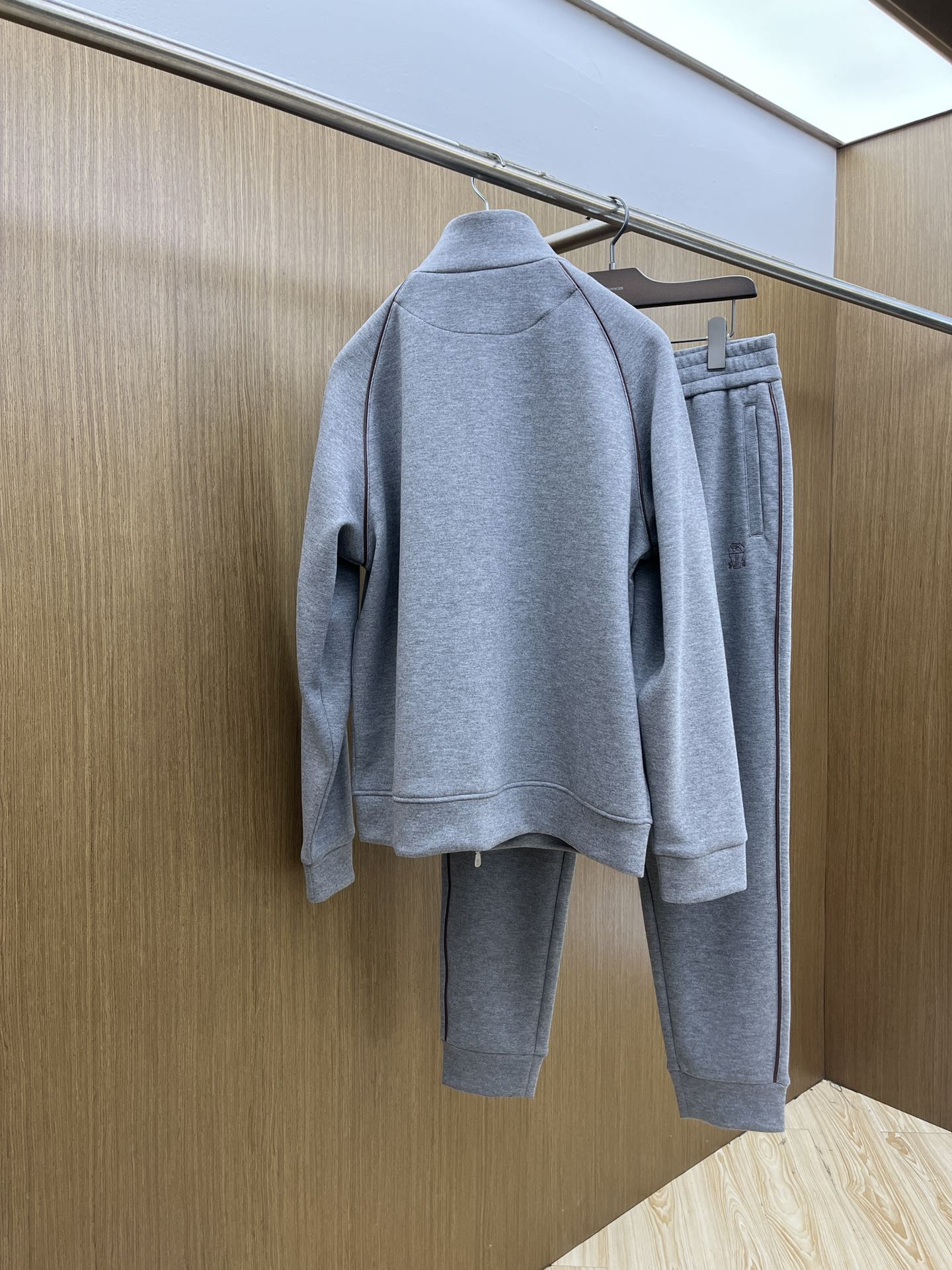 秋冬 BC 🔥🔥高品质 25秋冬新款时尚休闲外套 面料采用客供定制面料 面料细腻柔软上身舒适 fjj胸前