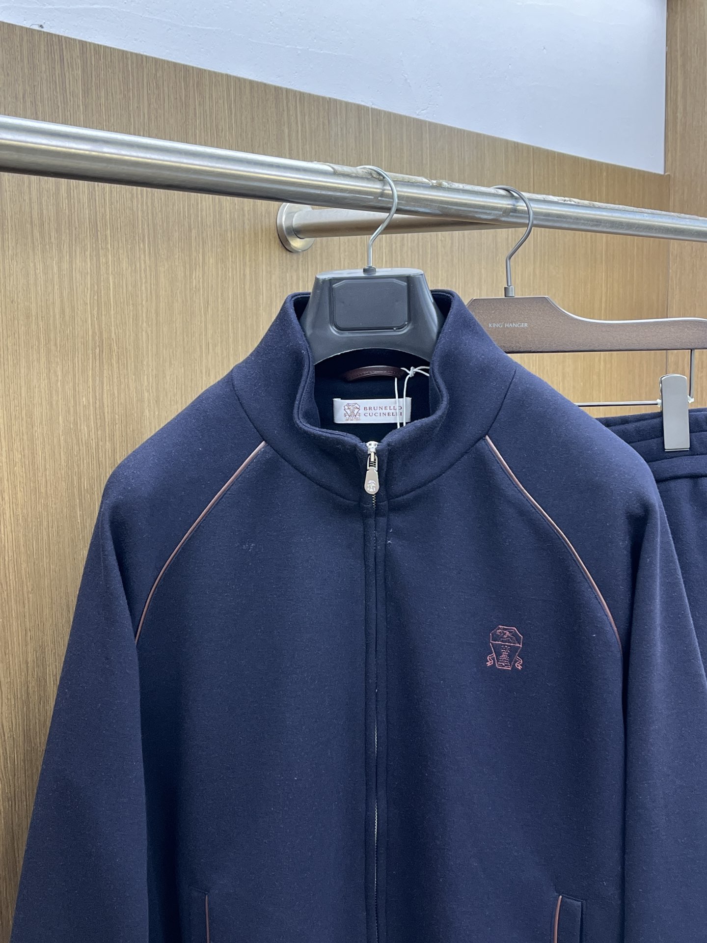 秋冬 BC 🔥🔥高品质 25秋冬新款时尚休闲外套 面料采用客供定制面料 面料细腻柔软上身舒适 fjj胸前