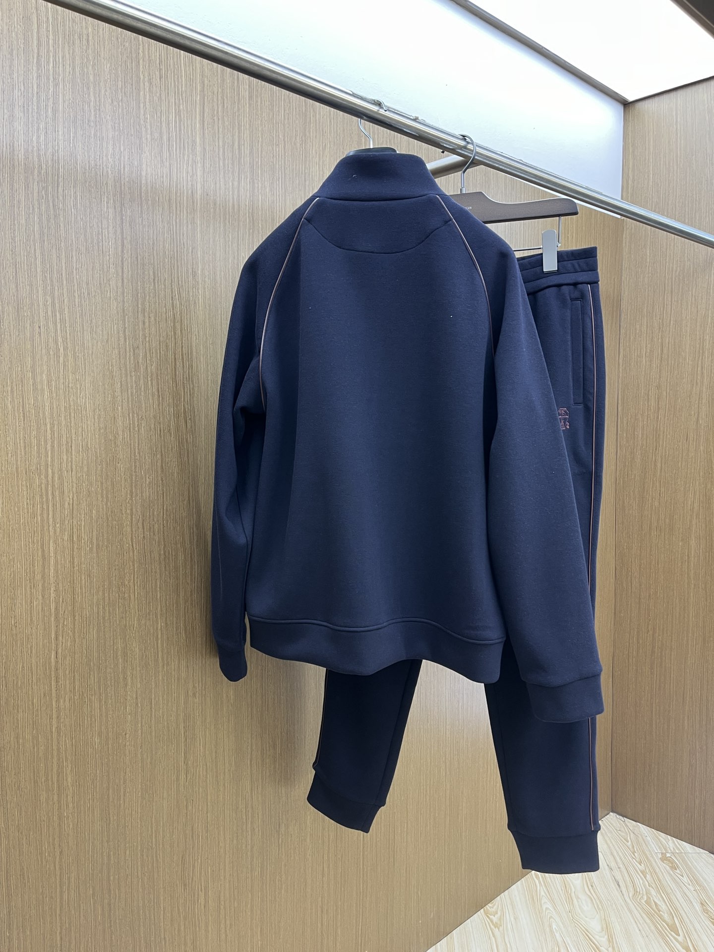 秋冬 BC 🔥🔥高品质 25秋冬新款时尚休闲外套 面料采用客供定制面料 面料细腻柔软上身舒适 fjj胸前