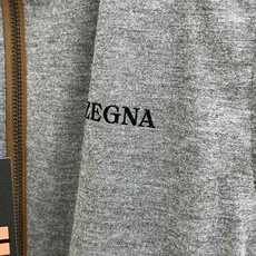 秋冬 ZZ 🔥🔥Zenga25新款微纤维双面穿Brezza刺绣马甲工艺说明:采用高科技面料打造,一面为山 秋冬 ZZ 🔥🔥Zenga25新款微纤维双面穿Brezza刺绣马甲工艺说明:采用高科技面料打造,一面为山